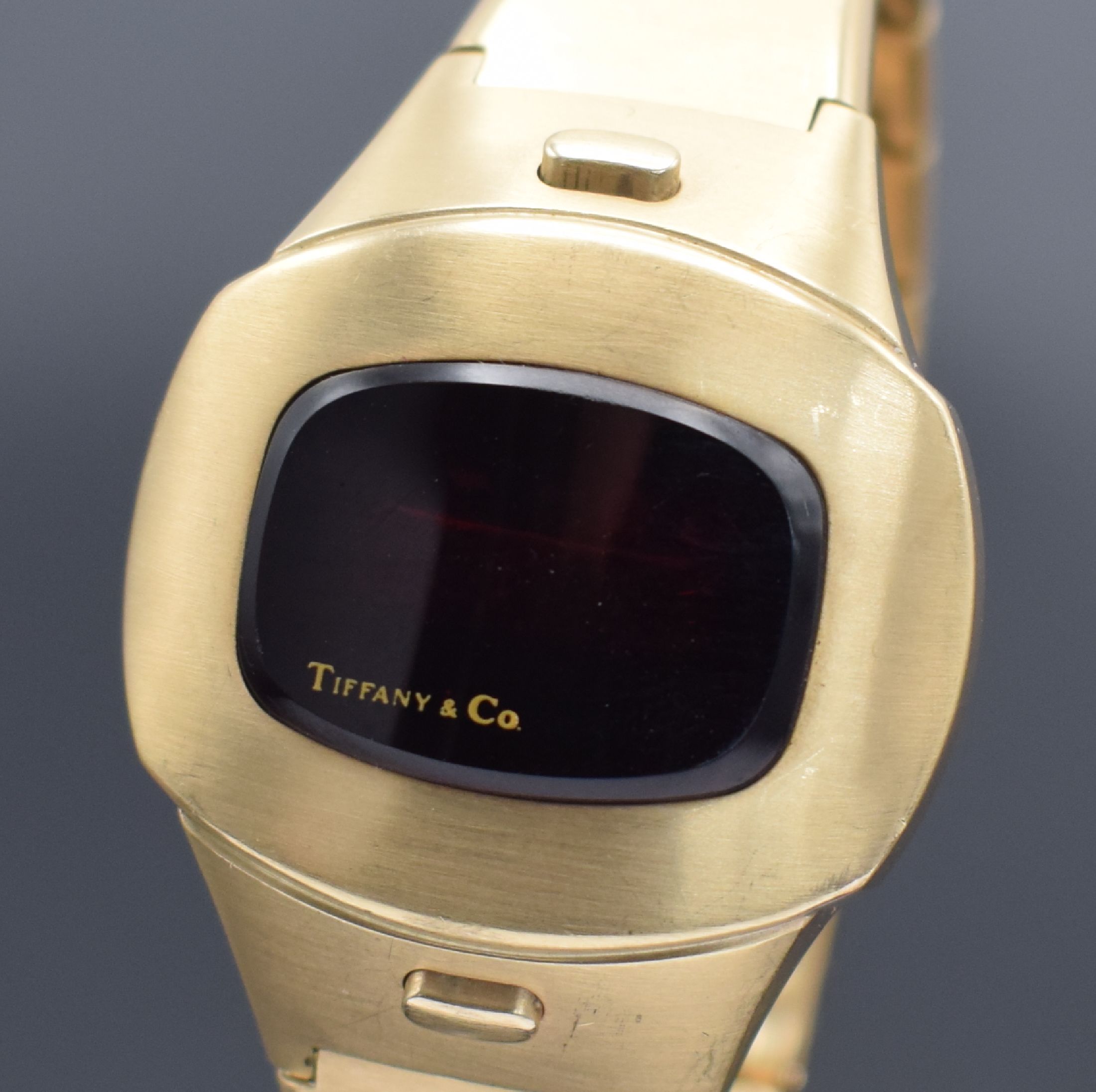 Detail a: PULSAR P4 LED Time Computer / TIFFANY & CO sehr seltene LED Armbanduhr in GG 585/000, USA um 1975, quarz, Geh. an orig. Goldband m. Faltschl. in GG ...