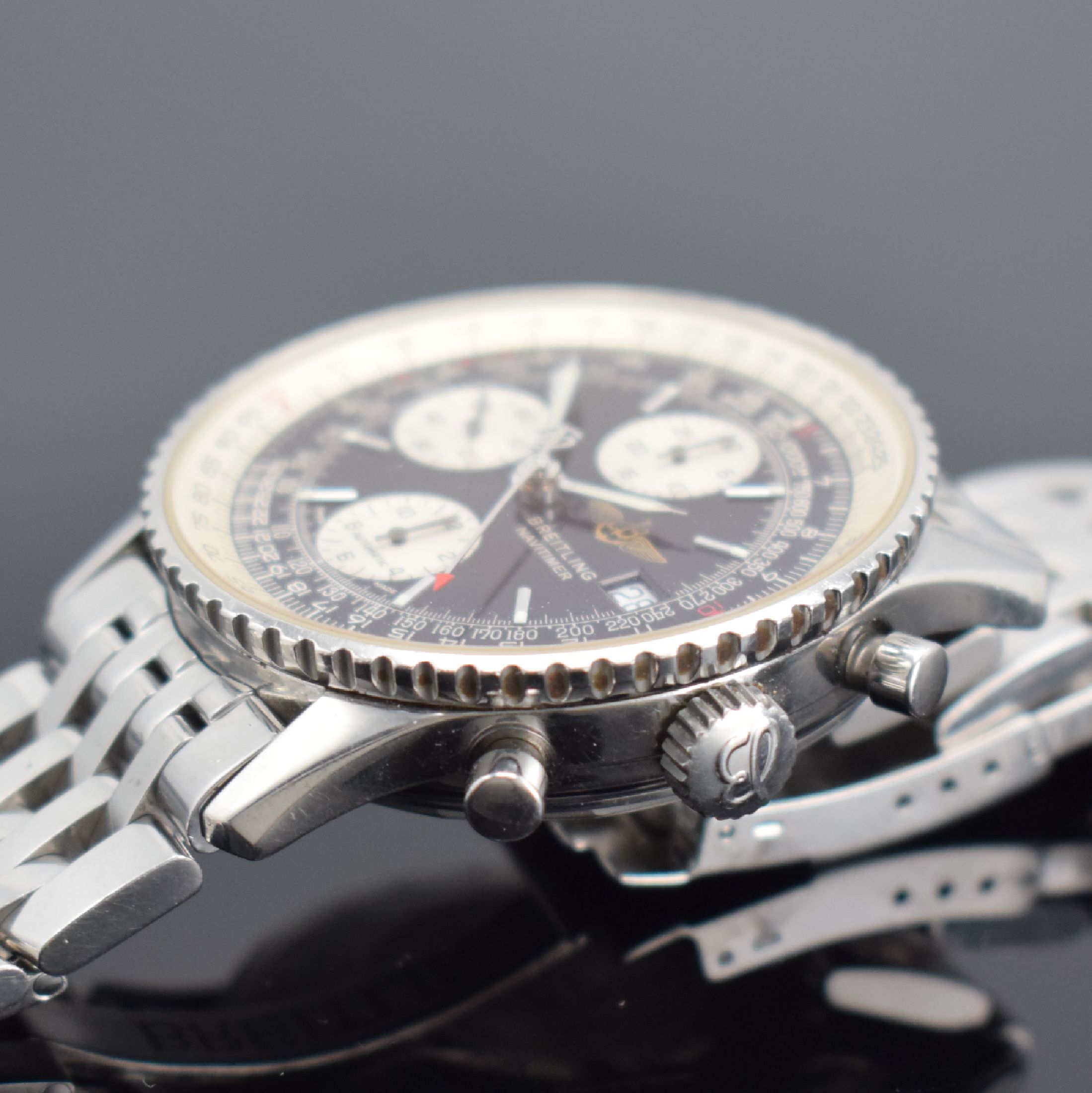 Detail c: BREITLING Armbandchronograph Old Navitimer Referenz A13322, Automatik, Chronometer in Edelstahl inkl. Pilotband m. Faltschließe, entsp. Saphirglas, ...