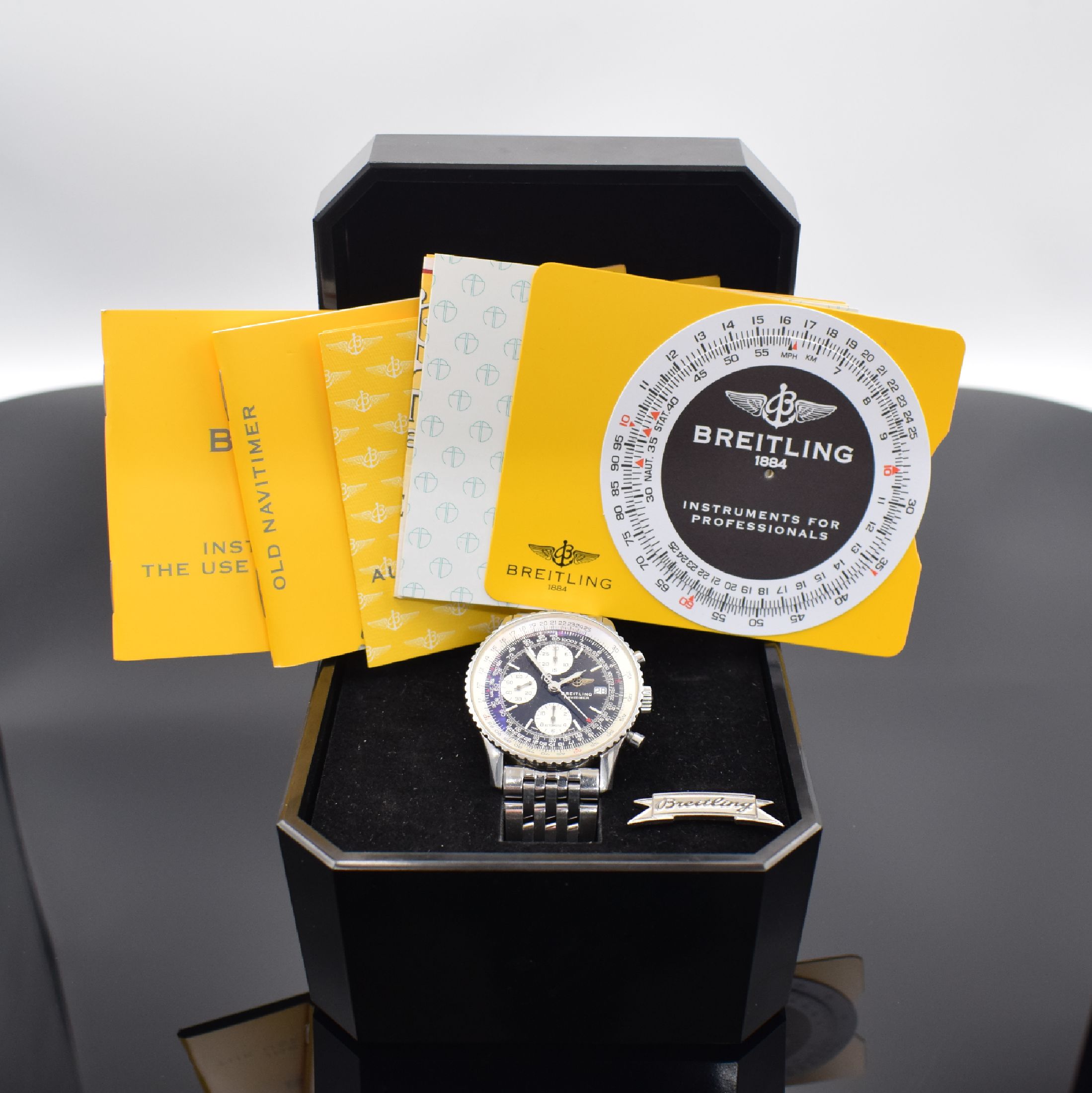 Detail e: BREITLING Armbandchronograph Old Navitimer Referenz A13322, Automatik, Chronometer in Edelstahl inkl. Pilotband m. Faltschließe, entsp. Saphirglas, ...