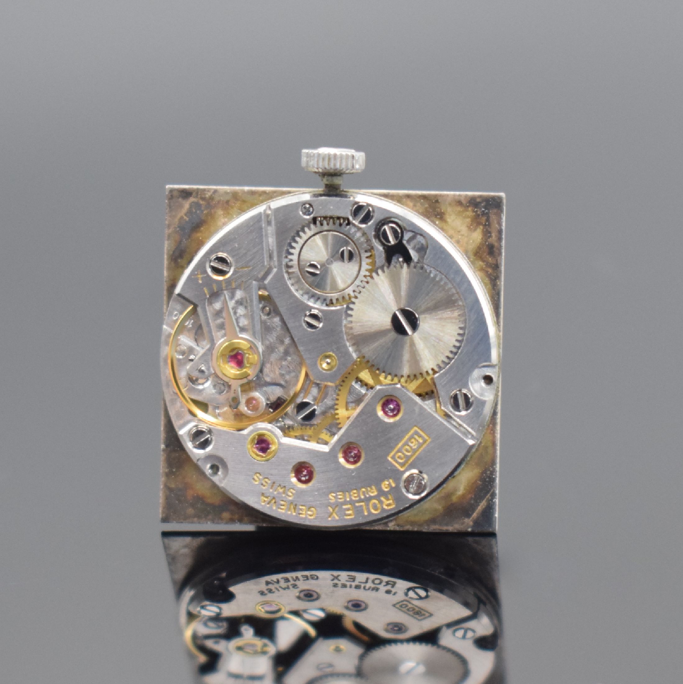 Detail d: ROLEX Cellini Armbanduhr in WG 750/000, Schweiz um 1973, Handaufzug, Ref. 3996, 2- teil. Geh., Boden aufgedr., weißes Zifferbl. riss. m. röm. ...