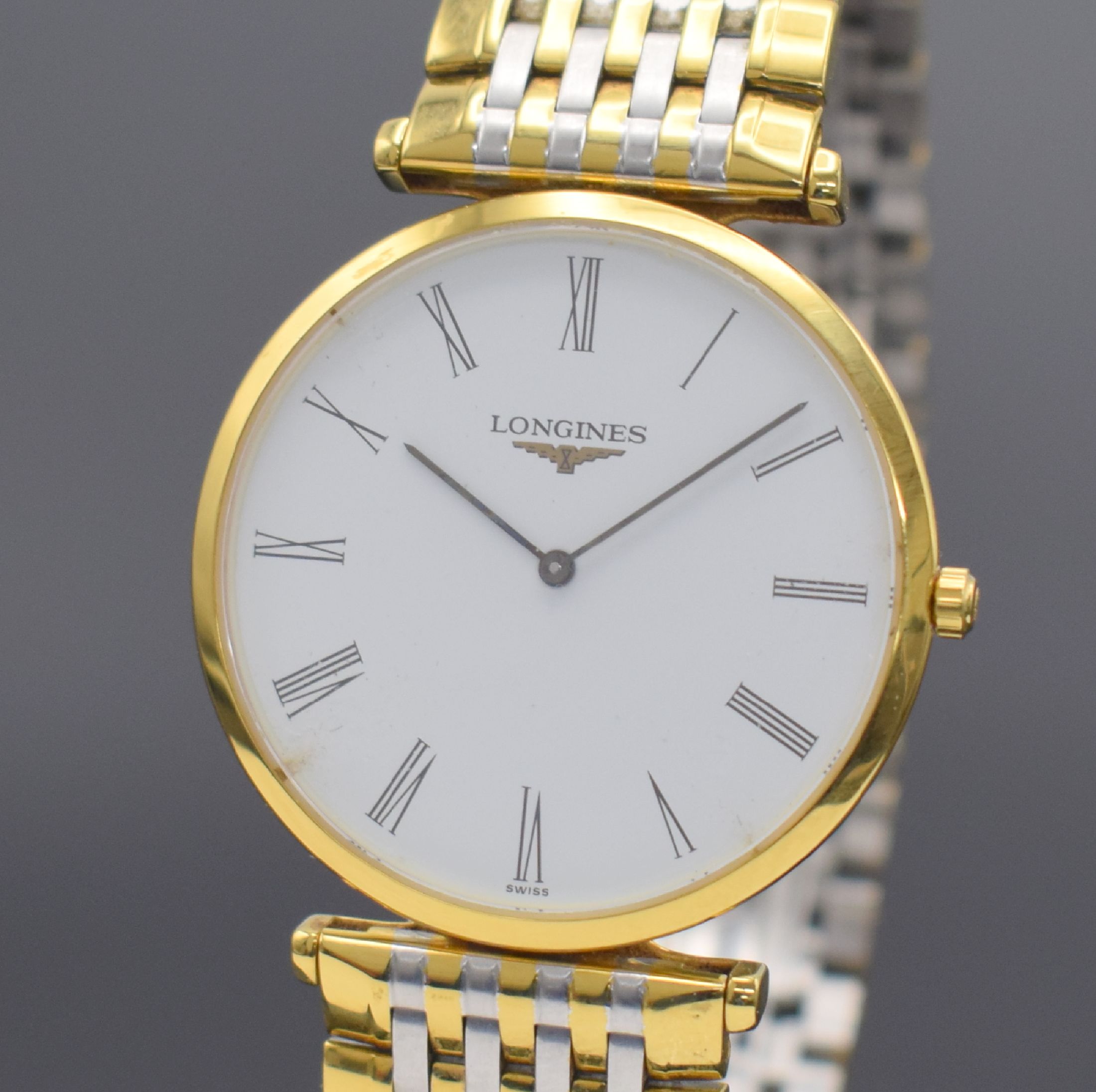 Detail a: LONGINES La Grande Classique Armbanduhr Referenz L4.709.2, Schweiz um 2012, quarz, verg. Gehäuse inkl. Gliederband m. dopp. Faltschl., Boden 6-fach ...