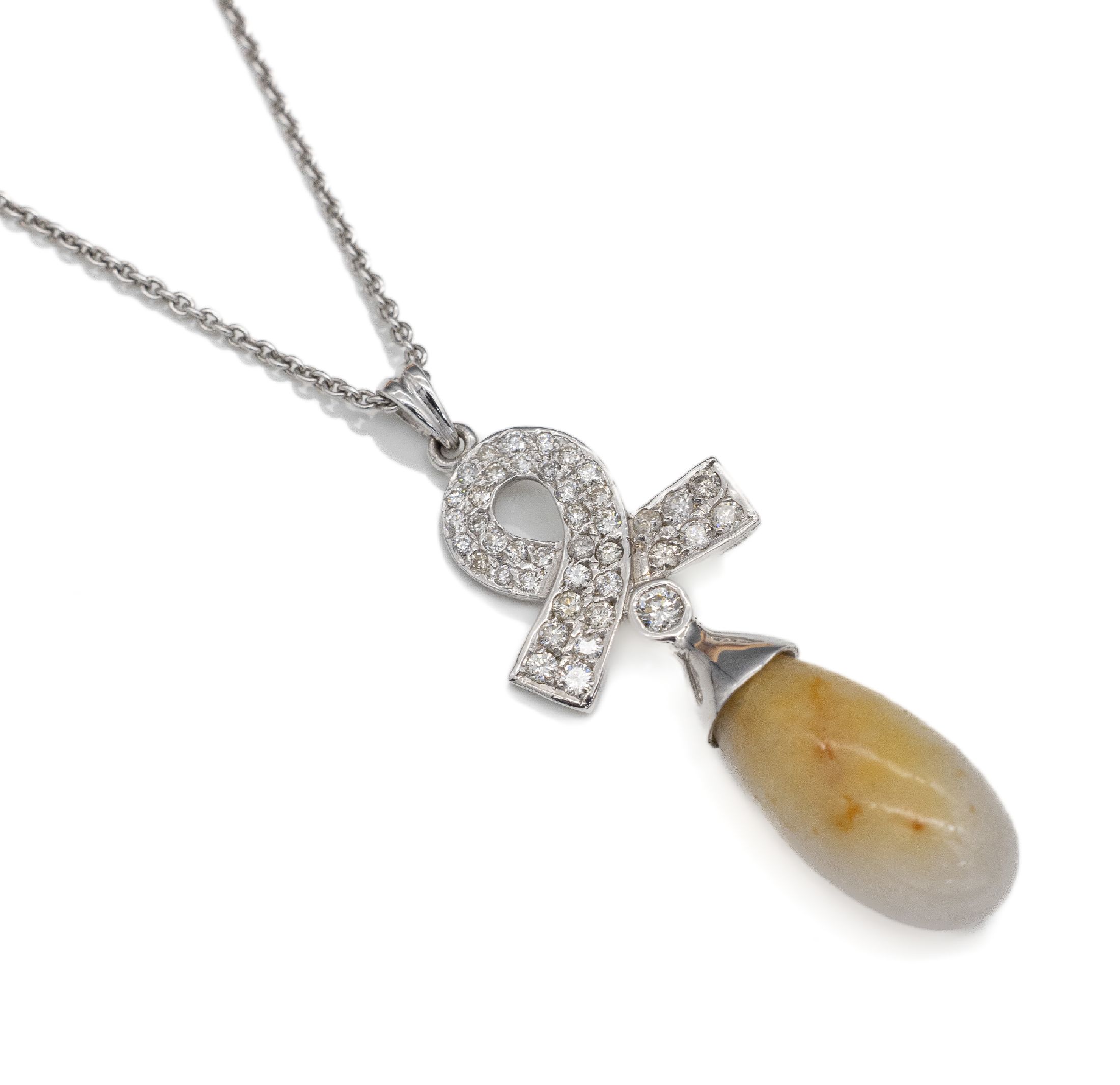 14 kt Gold Brillant-Opal-Anhänger, WG 585/000, Brillanten zus. ca. 0.65 ct Weiß/p, Opal-Pampel, an Kette L. ca. 44 cm, Federringschließe, ca. ...