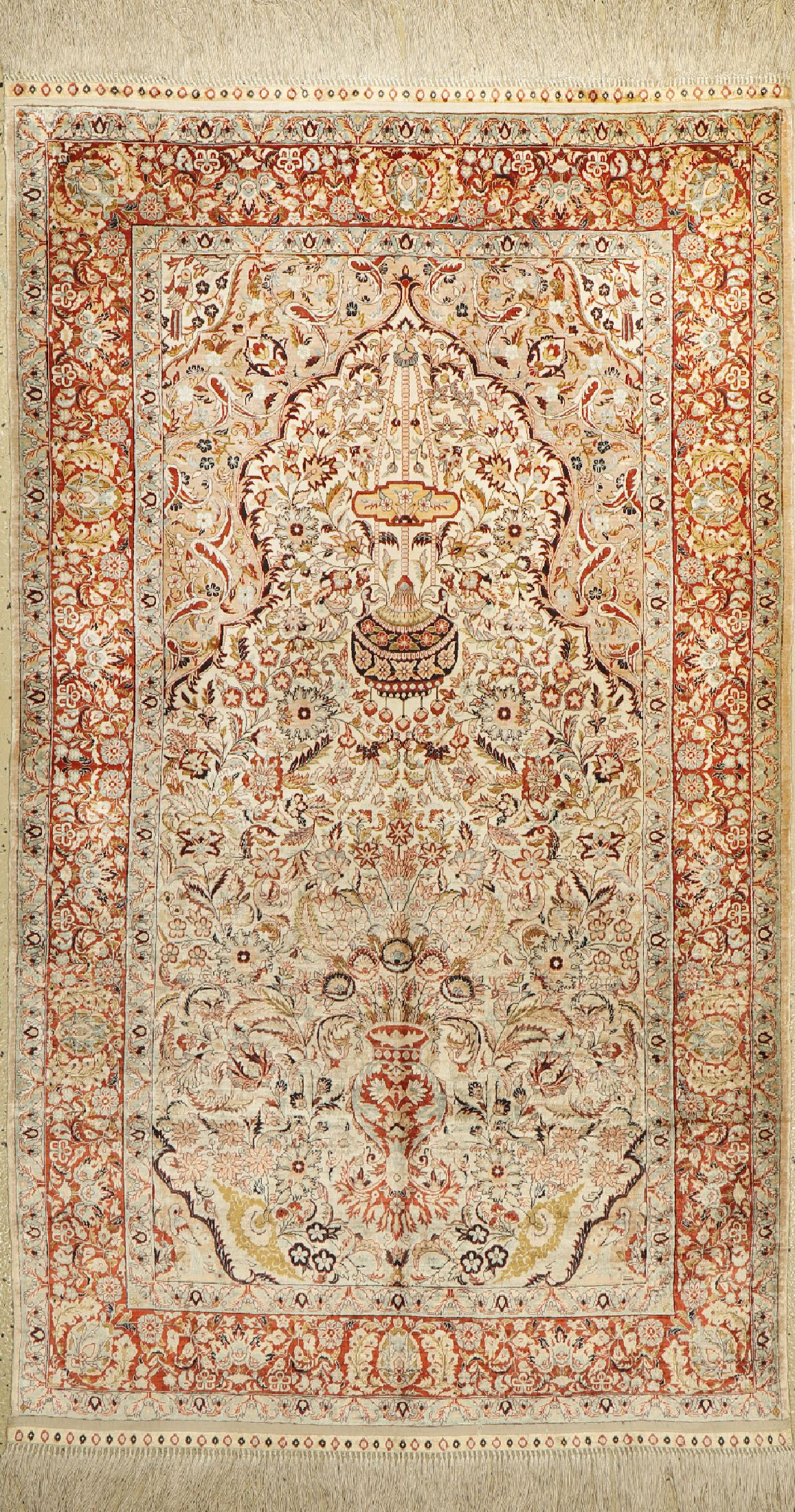 Hereke Seide fein, China, ca. 50 Jahre, reine Naturseide, ca. 160 x 92 cm, ca. 1,0 Mio. Kn/qm, EHZ: 2
