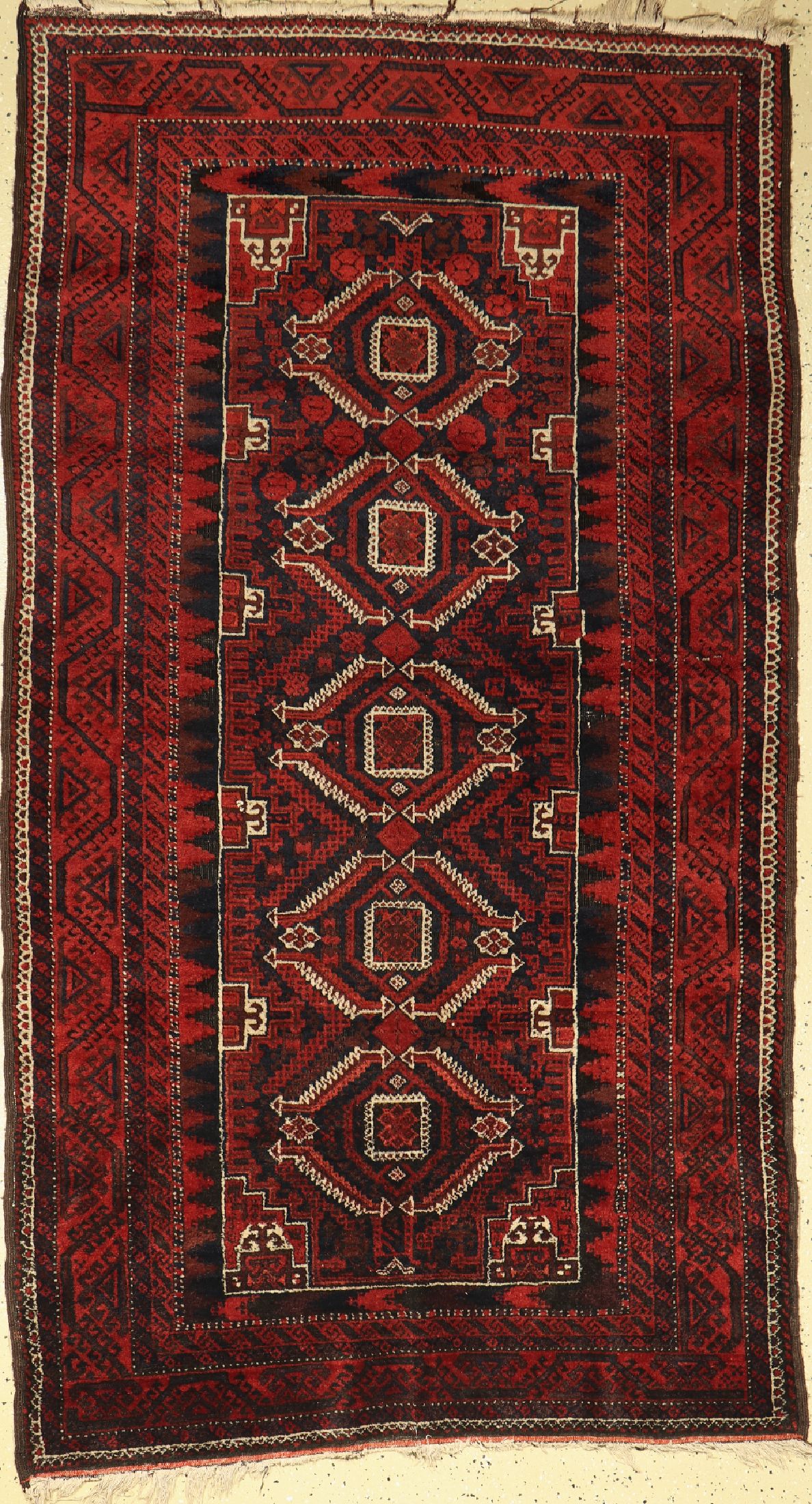 Antiker Belutsch, Persien, 19.Jhd, Wolle auf Wolle, ca. 218 x 115 cm, (Alters-und Gebrauchsspuren)