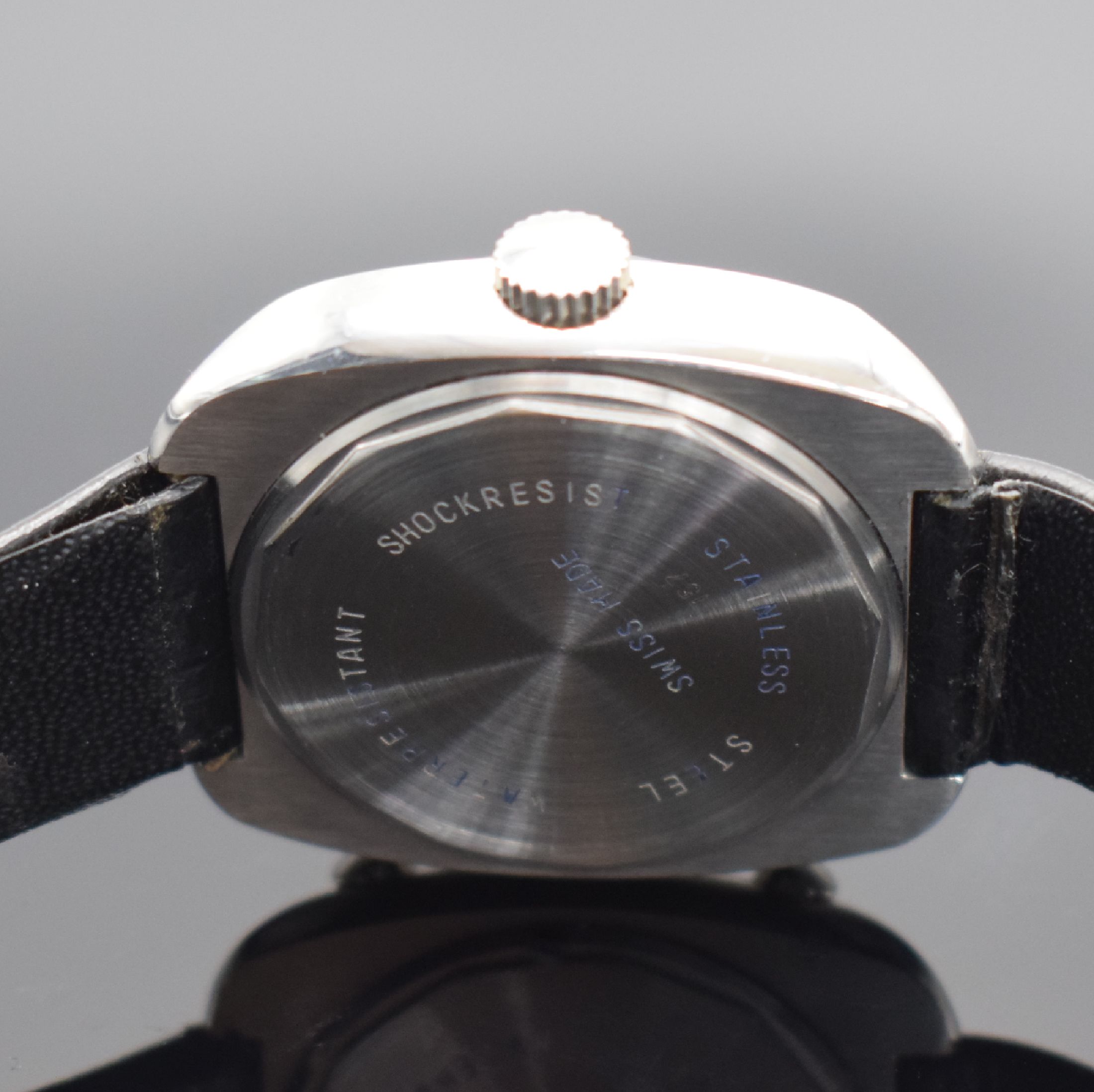 Detail d: DUGENA nahezu neuwertige Herrenarmbanduhr mit Chronograph Kaliber 3207, Schweiz um 1968, Automatik mit Micro-Rotor, massives Stahlgeh., Boden ...