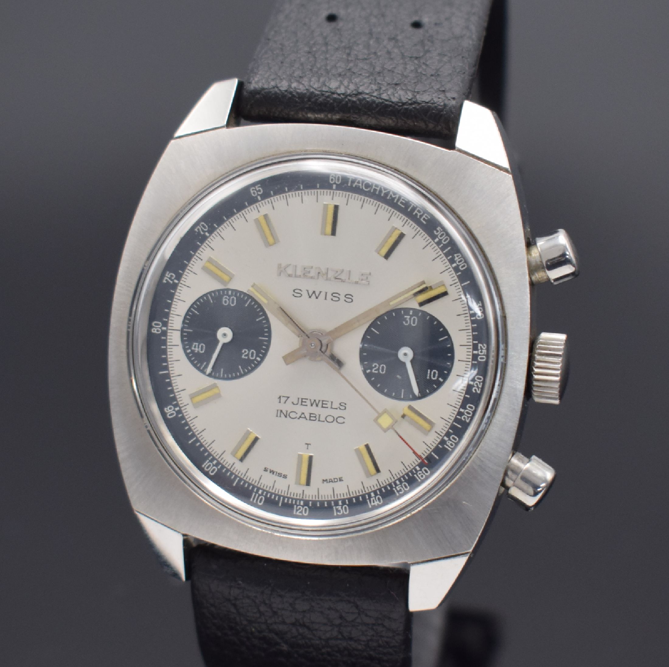 Detail a: KIENZLE gut erhaltene Herrenarmbanduhr mit Chronograph, Schweiz/Deutschland um 1968, Handaufzug, massives Stahlgeh., Boden geschr., Tropic-Band, ...