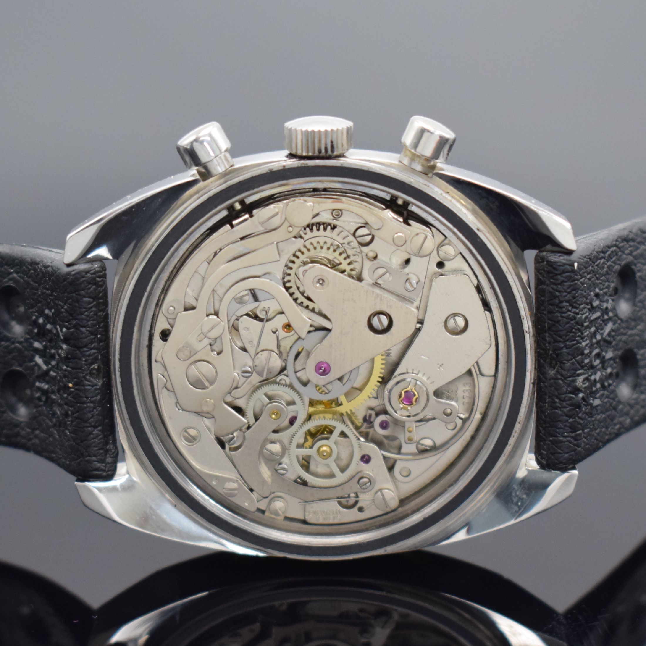 Detail d: KIENZLE gut erhaltene Herrenarmbanduhr mit Chronograph, Schweiz/Deutschland um 1968, Handaufzug, massives Stahlgeh., Boden geschr., Tropic-Band, ...