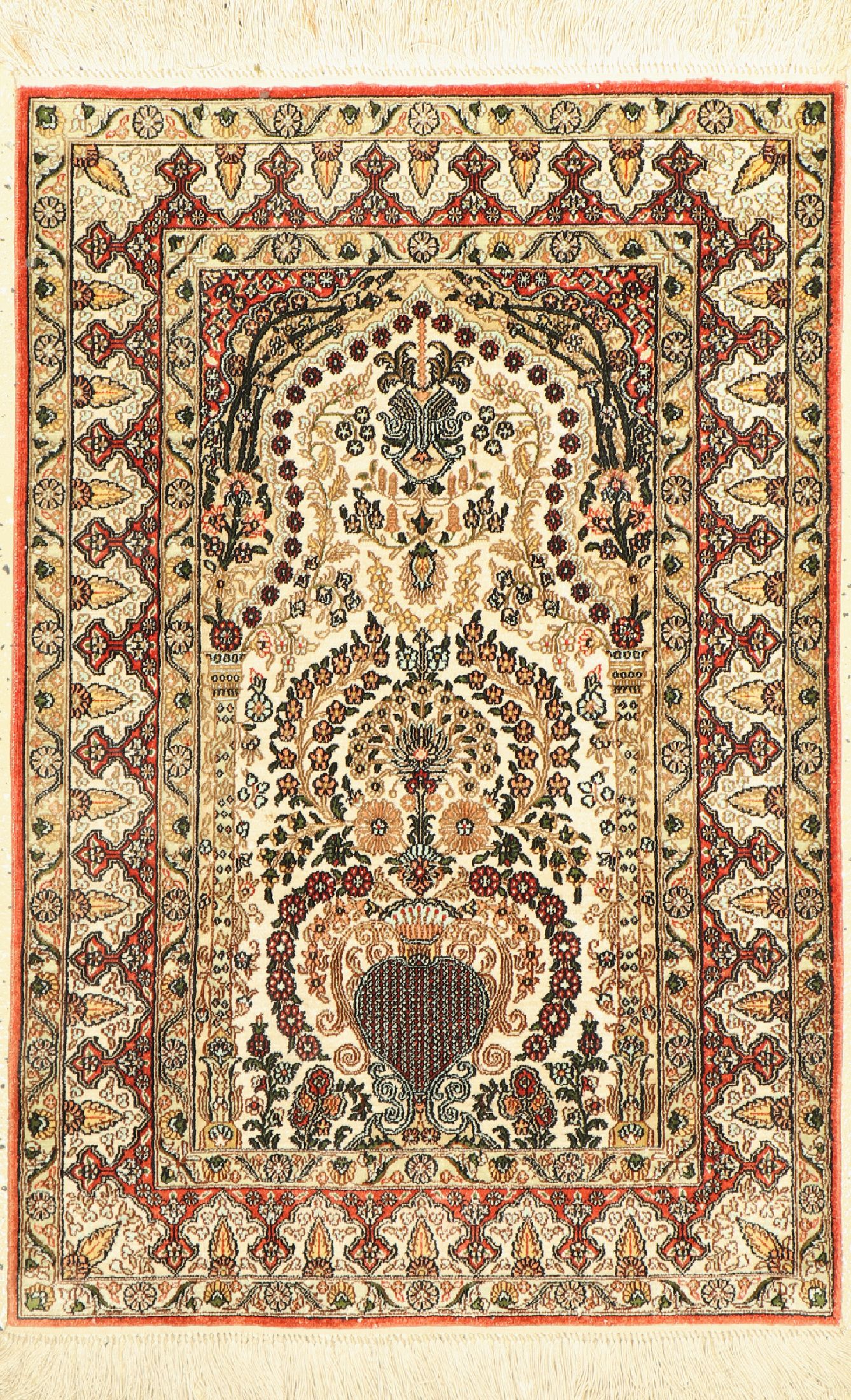 Hereke Seide fein, China, ca. 40 Jahre, reine Naturseide, ca. 92 x 62 cm, EHZ: 2