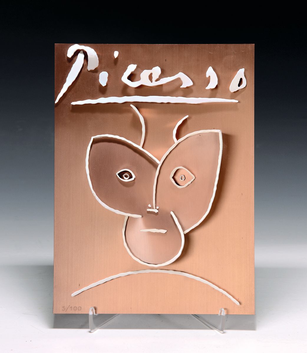 Pablo Picasso, 1881-1973, Kopf eines Fauns, Multiple von 1970, Kupferplatte mit Kupferapplikationen und weißem Email, links unten num. 5/100, ca. ...