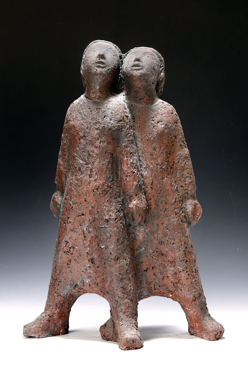 Unbekannter Künstler des 20.Jh., Ton, "Sterngucker", Paar Kinder mit Blick zum Himmel, unter Einfluß Barlachs, Alterssp., H. 47cm