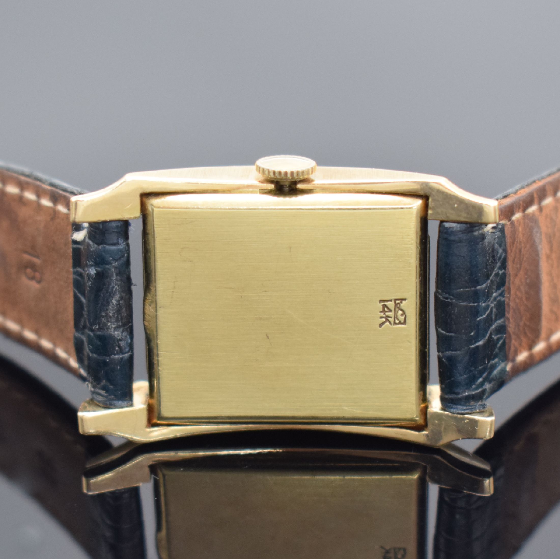 Detail c: WITTNAUER rechteckige Armbanduhr in GG 585/000, USA/Schweiz um 1945, Handaufzug, ausgef. 2-tlg. Geh., Boden aufgedr., silb. Zifferbl. m. gold. ...