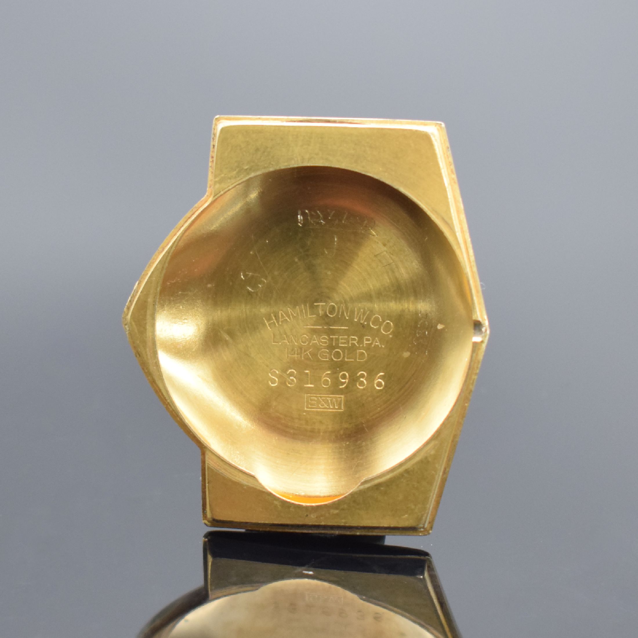 Detail e: HAMILTON ELECTRIC seltene Herrenarmbanduhr in GG 585/000, USA um 1959, asym. Gehäuse, Boden aufgedr., eine der ersten elektromechanischen Uhren, ...