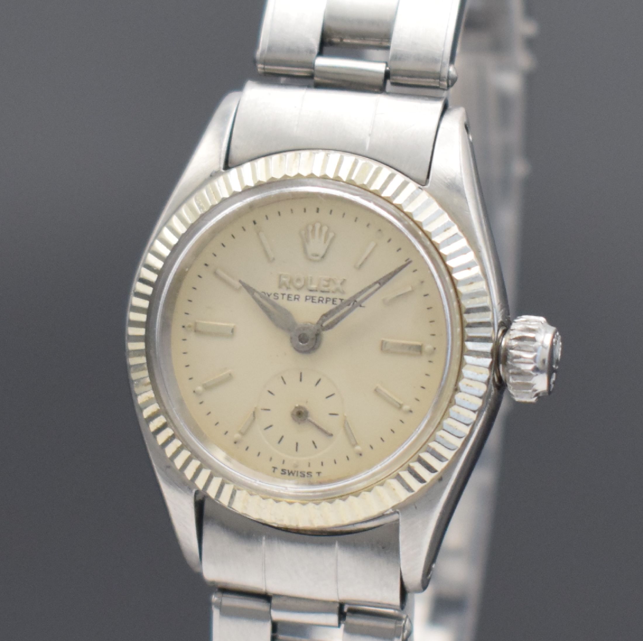 Detail a: ROLEX Oyster Perpetual Damenarmbanduhr in Stahl Referenz 6509, Schweiz um 1953, Automatik, Boden & orig. Krone verschr., orig. Nietenband (2 67) m. ...