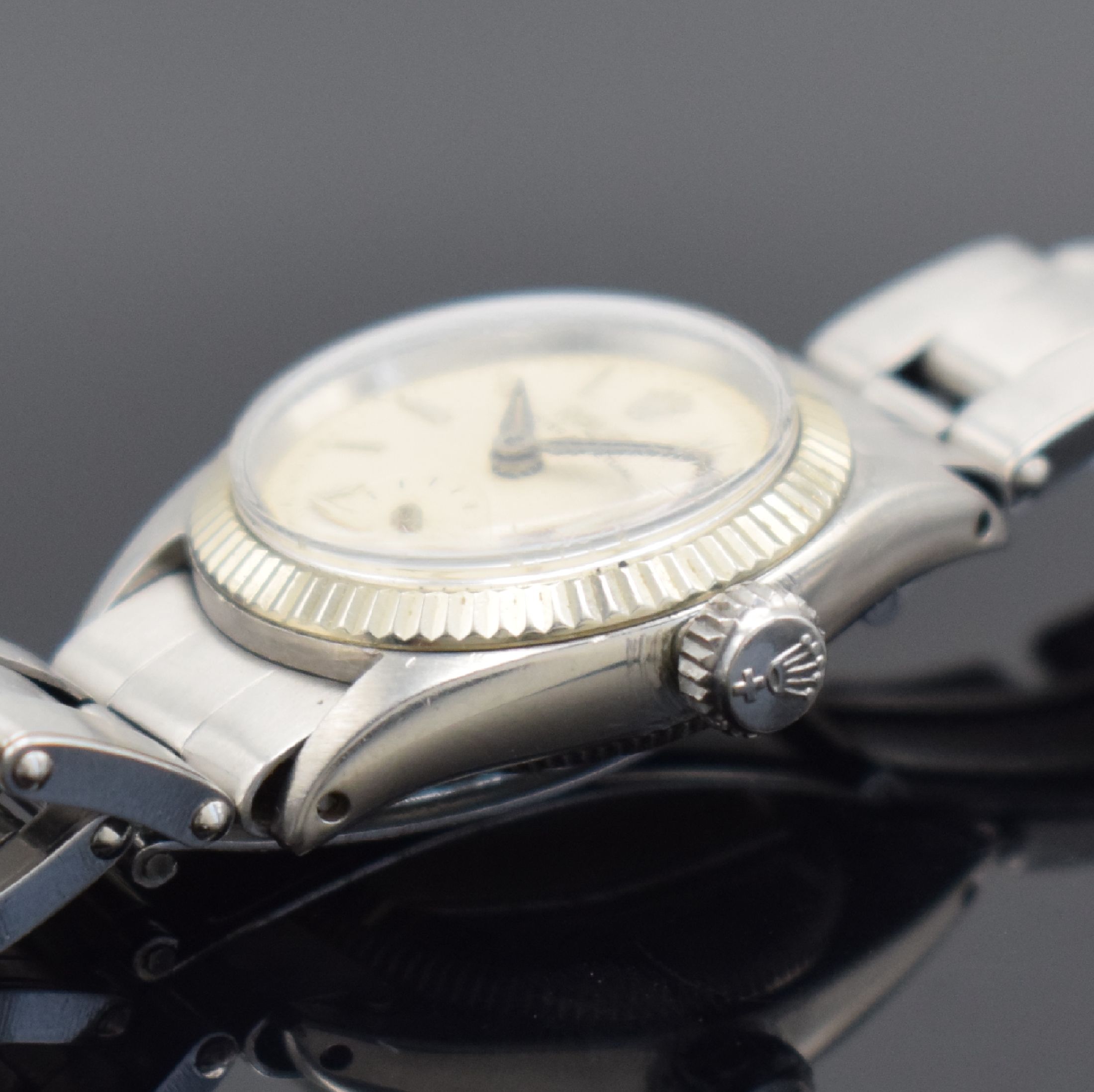 Detail c: ROLEX Oyster Perpetual Damenarmbanduhr in Stahl Referenz 6509, Schweiz um 1953, Automatik, Boden & orig. Krone verschr., orig. Nietenband (2 67) m. ...