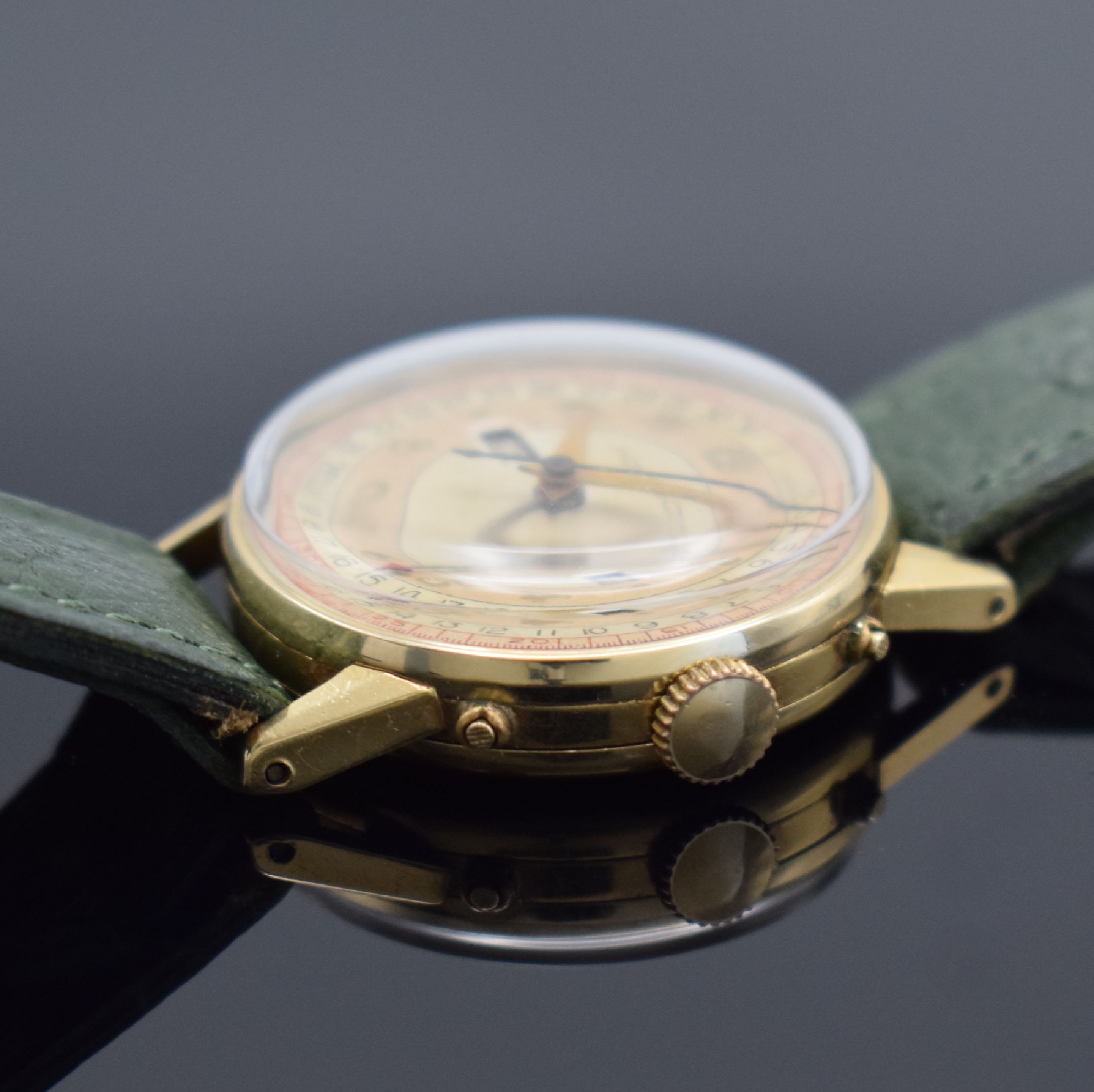 Detail b: MOVADO Triple Calendar Armbanduhr in GG 585/000, Schweiz/USA um 1945, Handaufzug, Ref. 44777, Geh. sign. Wadsworth, Boden & Glasrand aufgedr., ...
