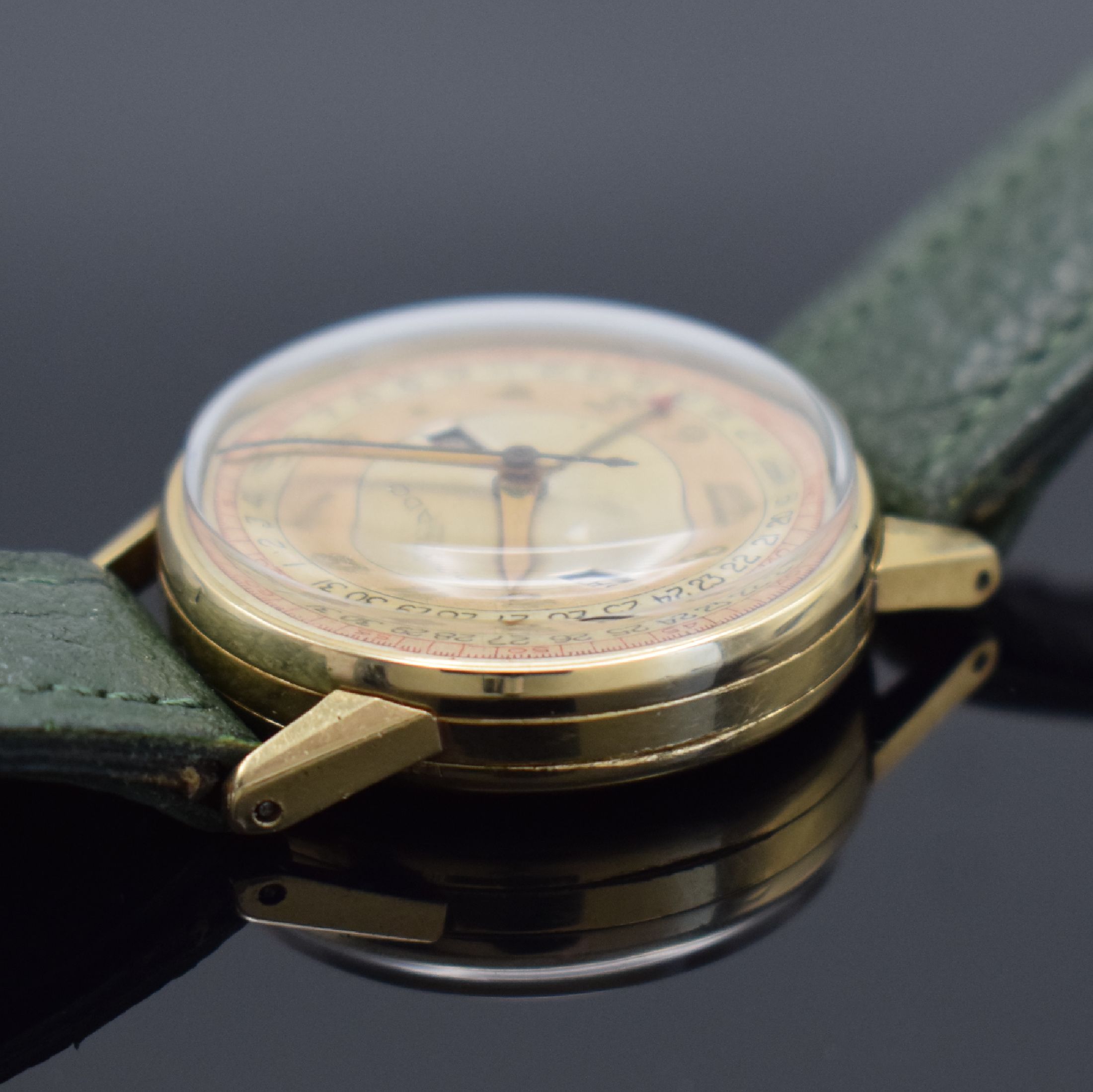 Detail c: MOVADO Triple Calendar Armbanduhr in GG 585/000, Schweiz/USA um 1945, Handaufzug, Ref. 44777, Geh. sign. Wadsworth, Boden & Glasrand aufgedr., ...