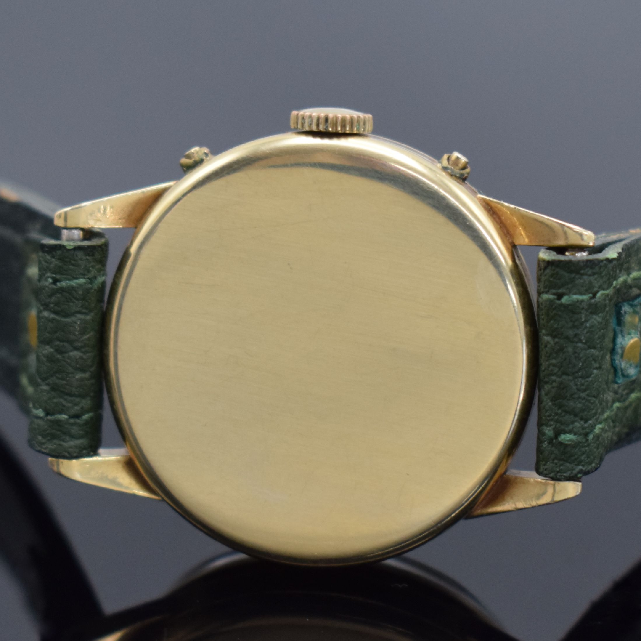 Detail d: MOVADO Triple Calendar Armbanduhr in GG 585/000, Schweiz/USA um 1945, Handaufzug, Ref. 44777, Geh. sign. Wadsworth, Boden & Glasrand aufgedr., ...