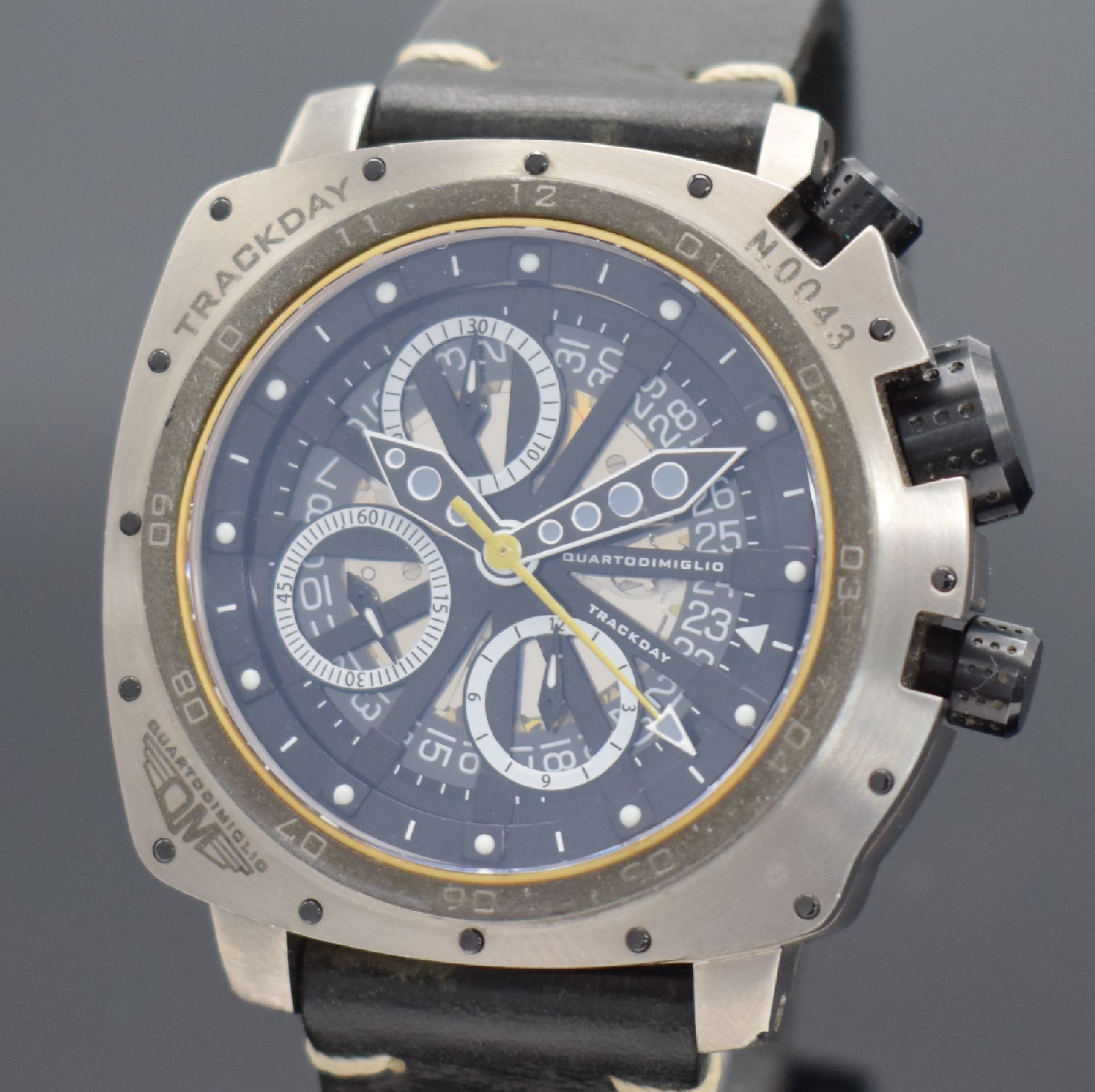 Detail a: QUARTODIMIGLIO Armbandchronograph Trackday, Automatik, Schweiz um 2005, Titangeh., beids. vergl., Boden & Krone verschr., z. T. skelettiertes ...