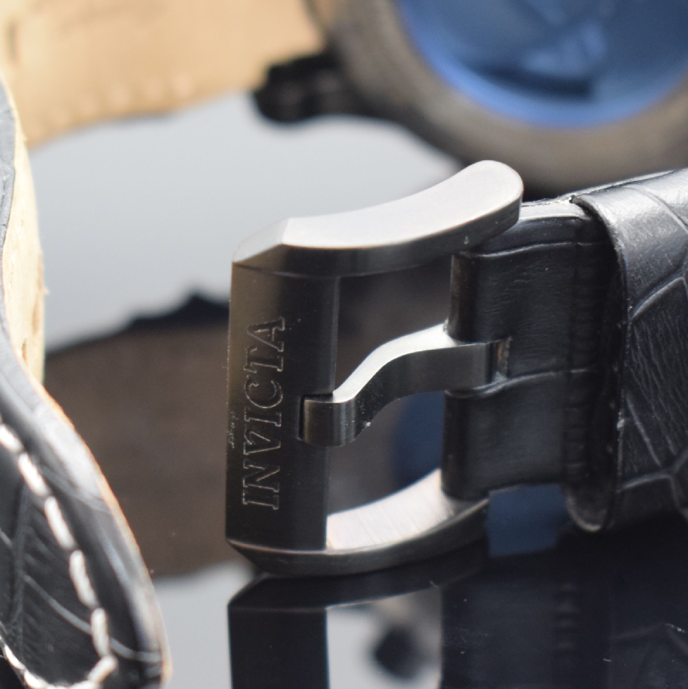 Detail b: INVICTA Reserve Sea Hunter limitierter Armbandchronograph in Stahl, Schweiz um 2011, Automatik, auf 1000 Stück limitiertes Sondermodell, Model Nr. ...