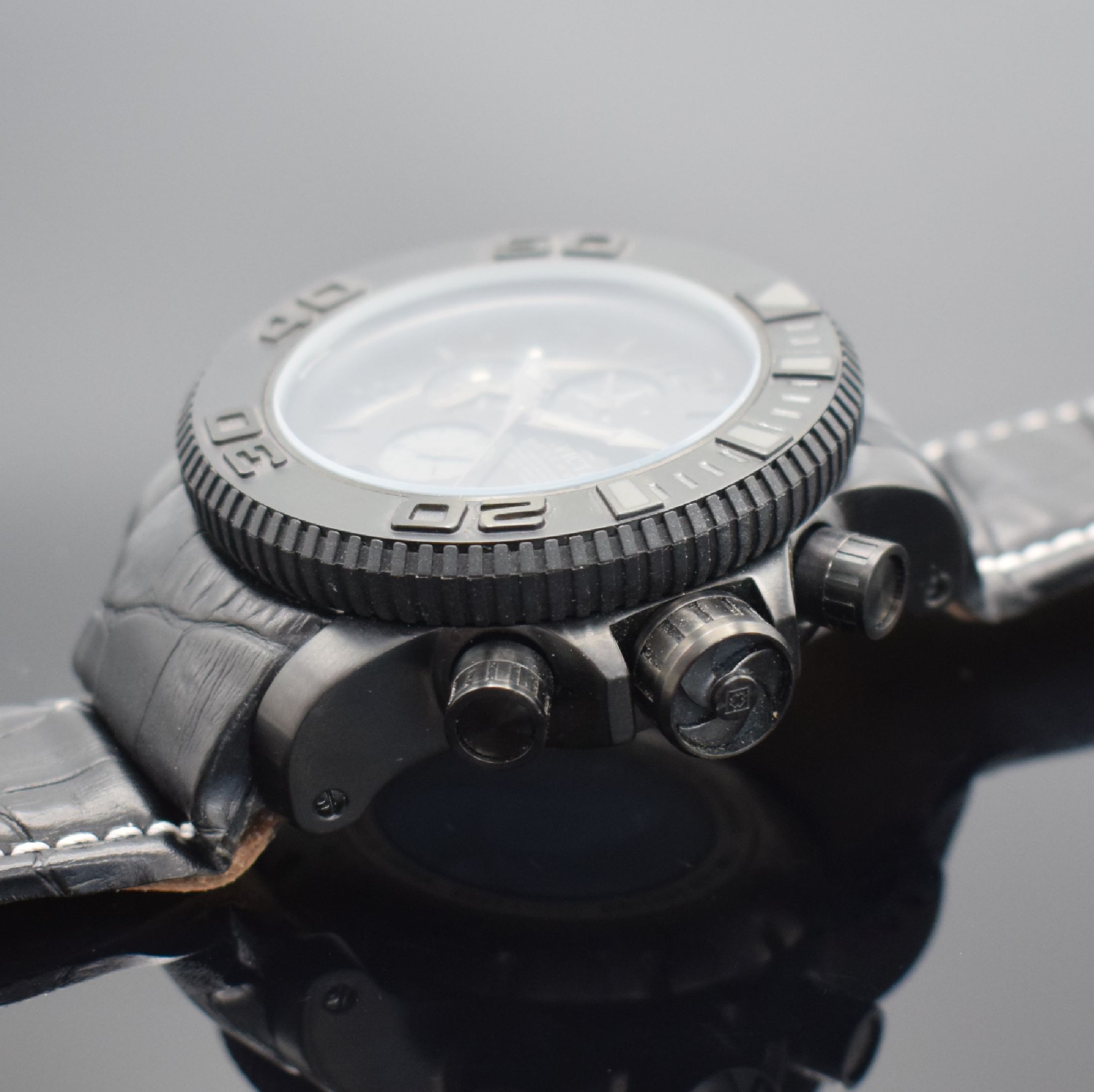 Detail c: INVICTA Reserve Sea Hunter limitierter Armbandchronograph in Stahl, Schweiz um 2011, Automatik, auf 1000 Stück limitiertes Sondermodell, Model Nr. ...