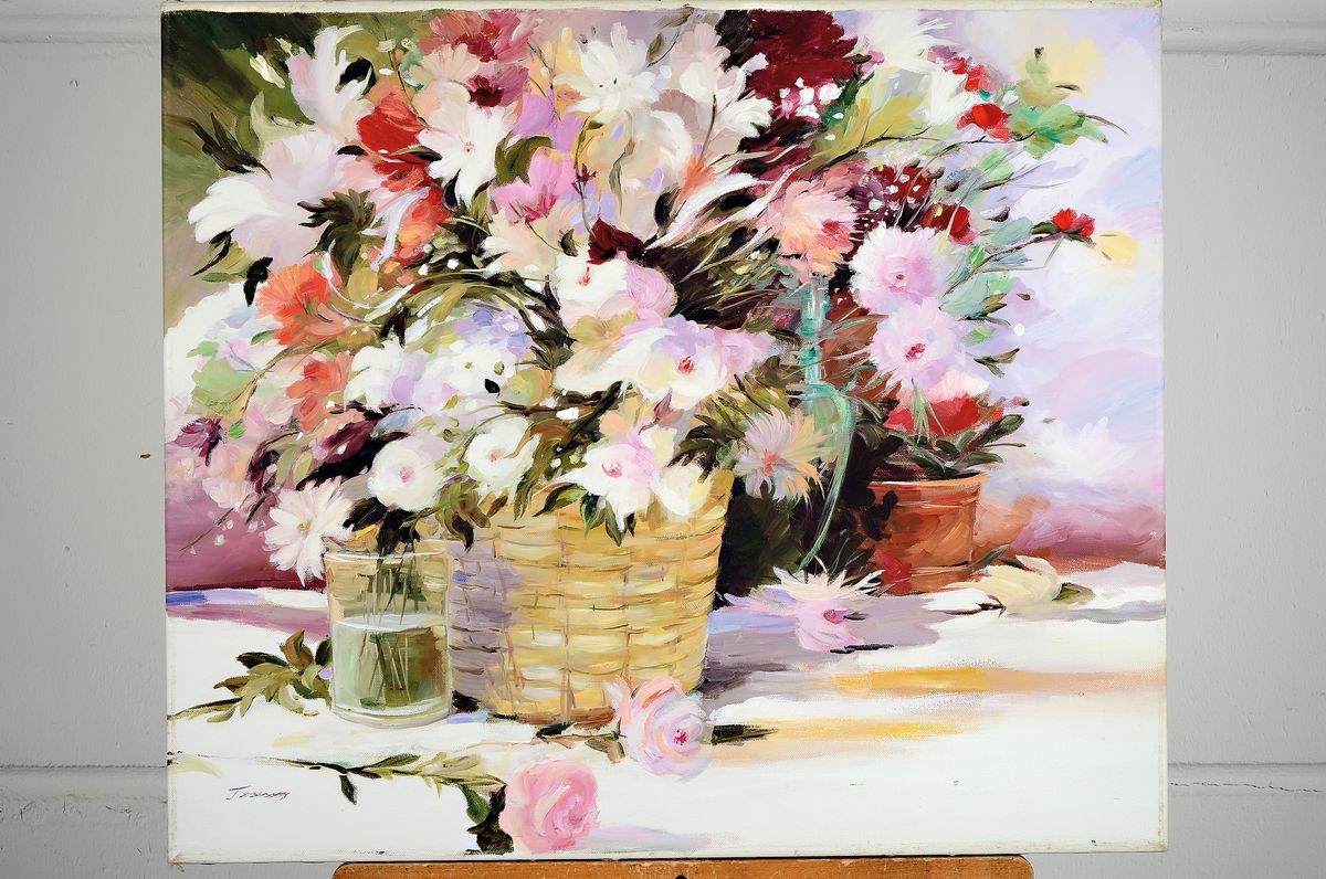 Detail k: Andrea Thoma, geb. 1961, reiches Blumenstillleben, Öl/Lwd, links unten signiert, 60x70 cm