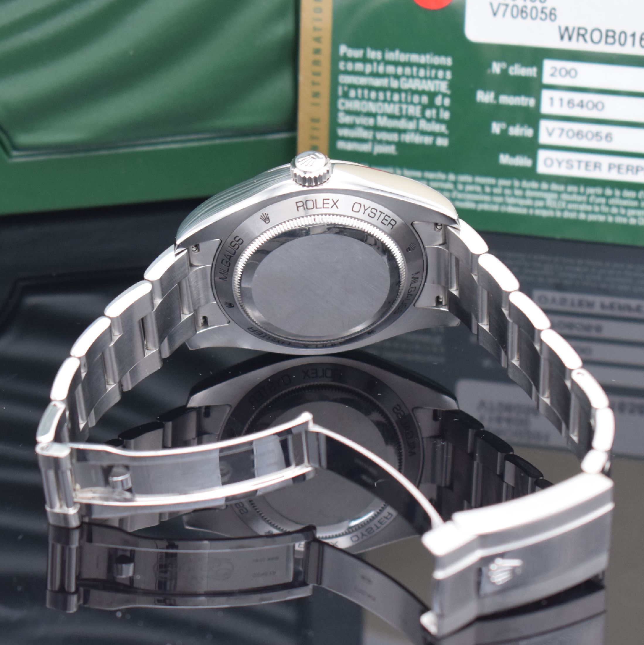 Detail d: ROLEX Herrenarmbanduhr Oyster Perpetual Milgauss Referenz 116400, Automatik, V- Serie, LC 200, Chronometer der Superlative in Edelstahl inkl. ...