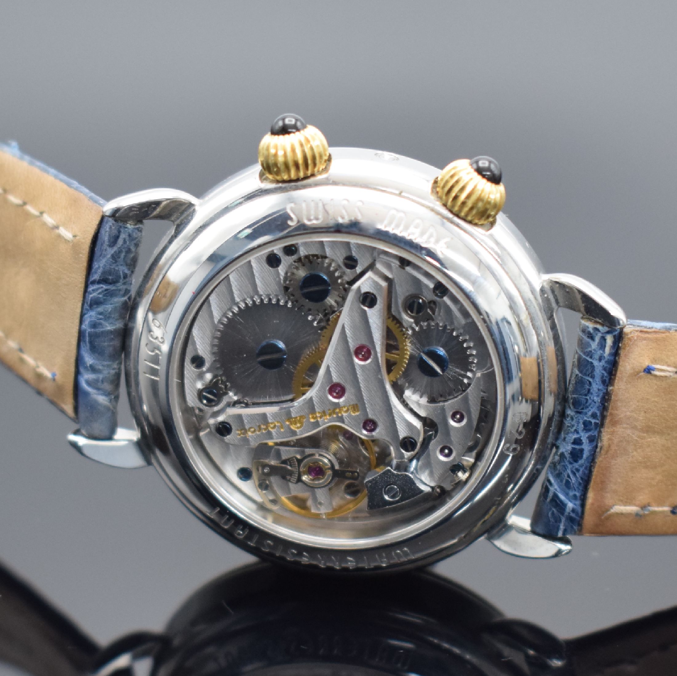 Detail d: MAURICE LACROIX Armbandwecker Modellserie Reveil, Schweiz um 1995, Handaufzug, Edelstahlgeh., Kronen m. Schmucksteinen, GG- Lünette, beids. ...