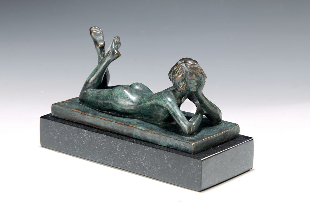 Maximilian Delius, geb. 1958 Ukraine, Studium Universität Lwiw, "kleine Träumerei", Bronze patiniert, signiert, num. III, Gießerstempel, ...