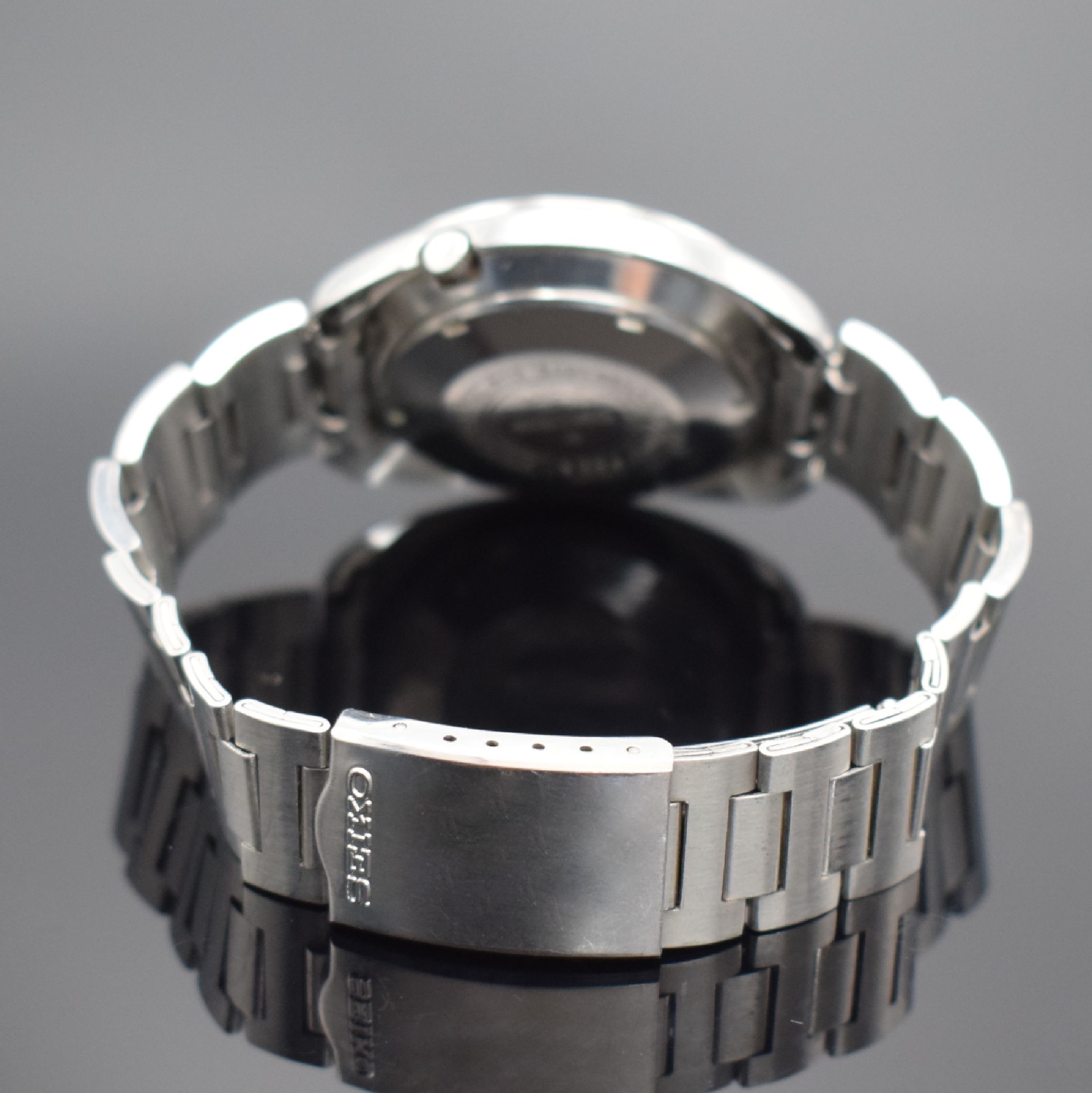 Detail b: SEIKO 5 Herrenarmbanduhr mit olivgrünem Zifferblatt, Japan um 1970, Automatik, Ref. 6119-8400, Edelstahlgeh. inkl. orig. Gliederband m. Faltschl., ...