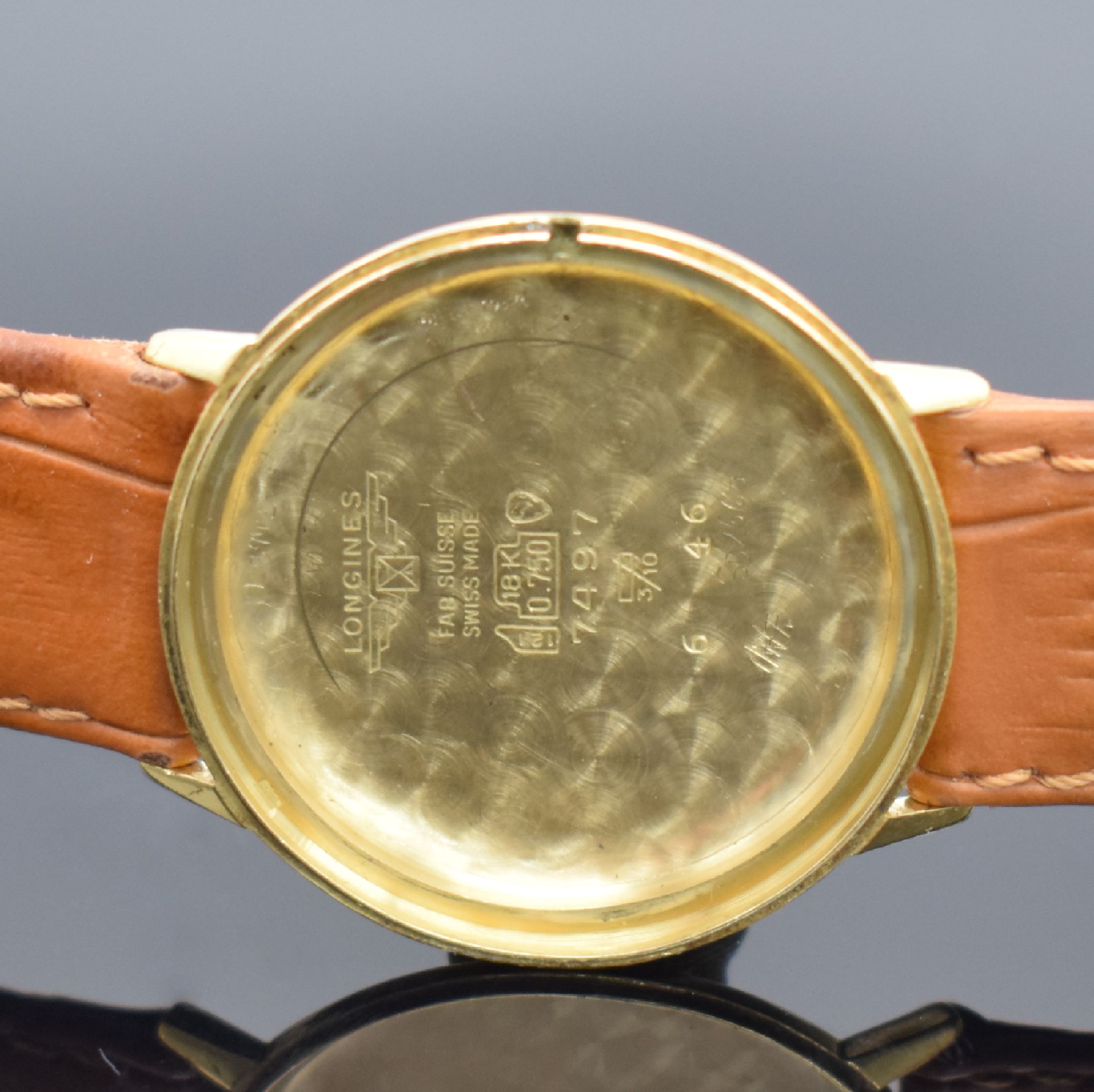Detail f: LONGINES Herrenarmbanduhr in GG 750/000 Referenz 7497 mit Kaliber 355, Schweiz um 1966, Automatik, 2-teil. Geh. dell., Boden aufgedr., silb. ...