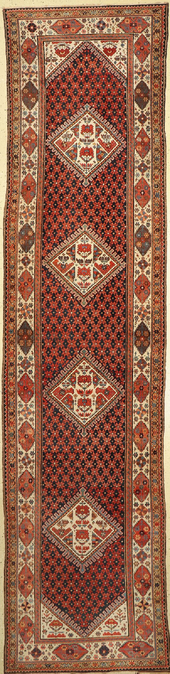 Schahsawand antik, Persien, 19.Jhd, Wolle auf Baumwolle, ca. 435 x 104 cm, EHZ: 2-3