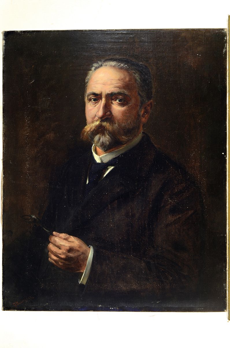 Detail k: Unbekannter Porträtist, um 1900, Bildnis eines bärtigen Mannes mit Lesebrille in der Hand, links unten in rot unleserlich signiert,Öl/Lwd, 72x58 ...