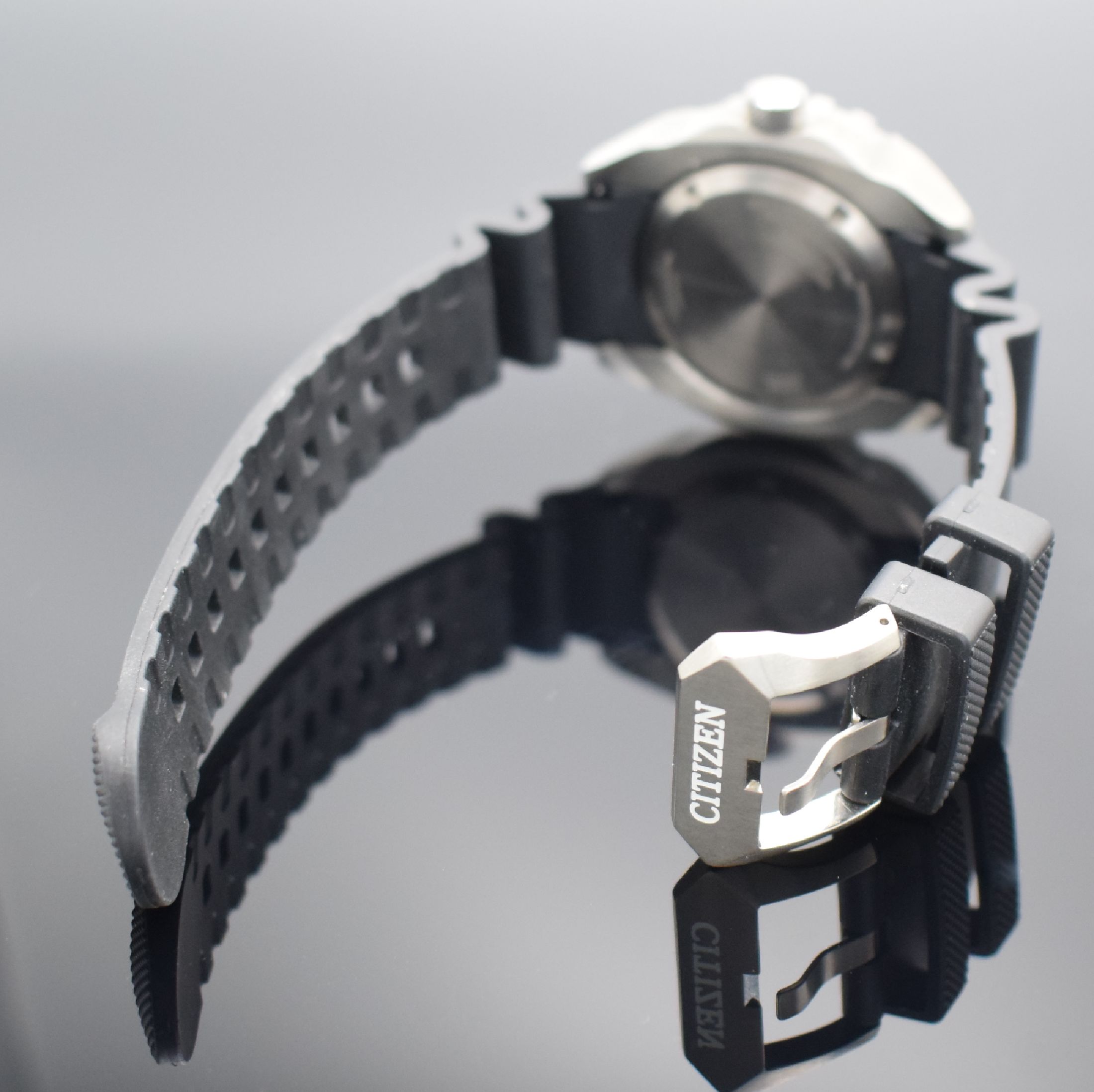 Detail b: CITIZEN Diver`s 200m Promaster Herrenarmbanduhr in Titan Ref. 9051-S122961, Japan, verk. lt. beil. orig. Pap. 06/2022, Automatik, massives verschr. ...