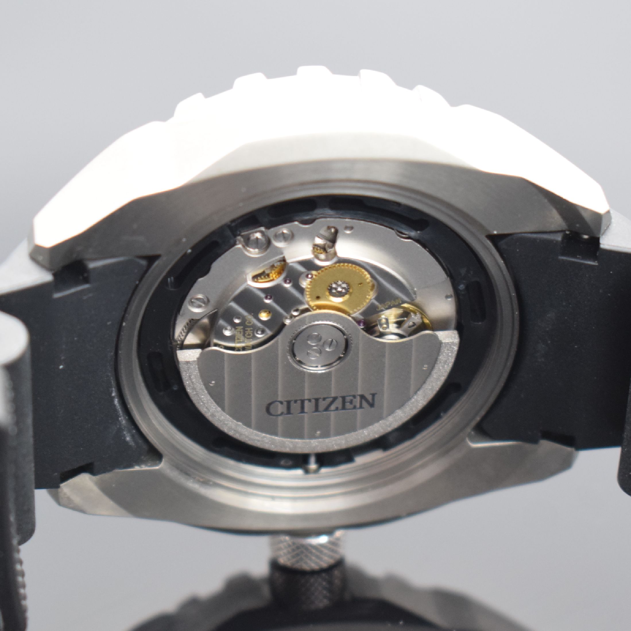 Detail f: CITIZEN Diver`s 200m Promaster Herrenarmbanduhr in Titan Ref. 9051-S122961, Japan, verk. lt. beil. orig. Pap. 06/2022, Automatik, massives verschr. ...