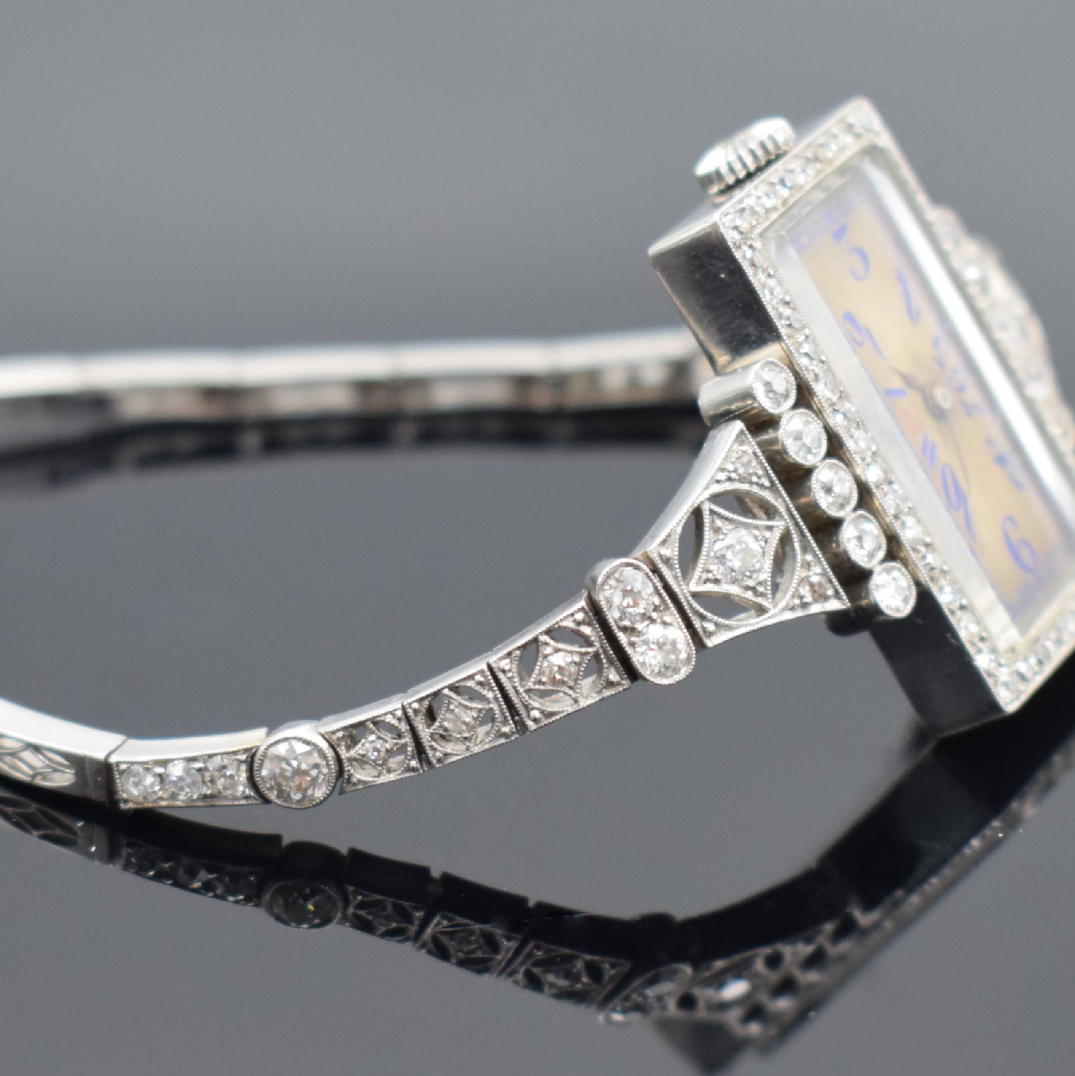 Detail c: VACHERON & CONSTANTIN / VERGER FRERES sehr seltene, diamantbesetzte Art-Deco Damenschmuckbanduhr in Platin, Schweiz um 1916, quer-rechteck.-Geh., ca. ...