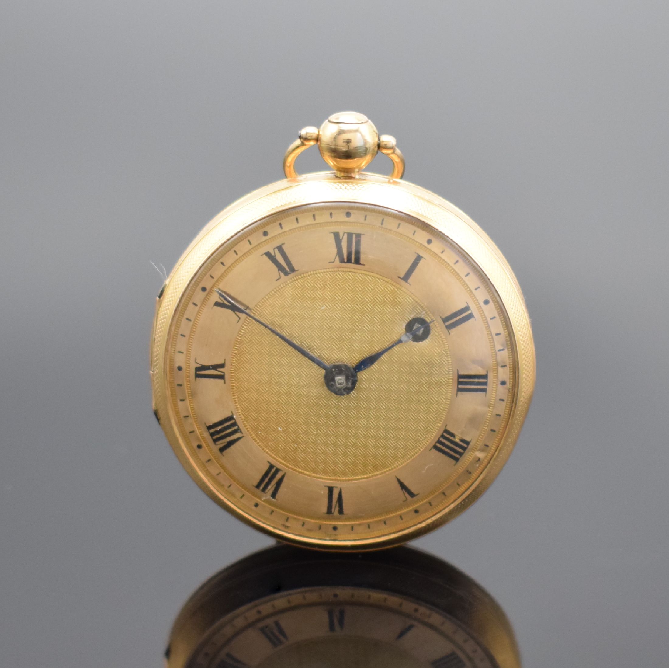 Detail a: Spindeltaschenuhr in Roségold 750/000, Schweiz um 1830, Ränder guill., Geh. dell., Rückseite m. Emailbild Blumenbouquet, Goldzifferblatt dell., ...