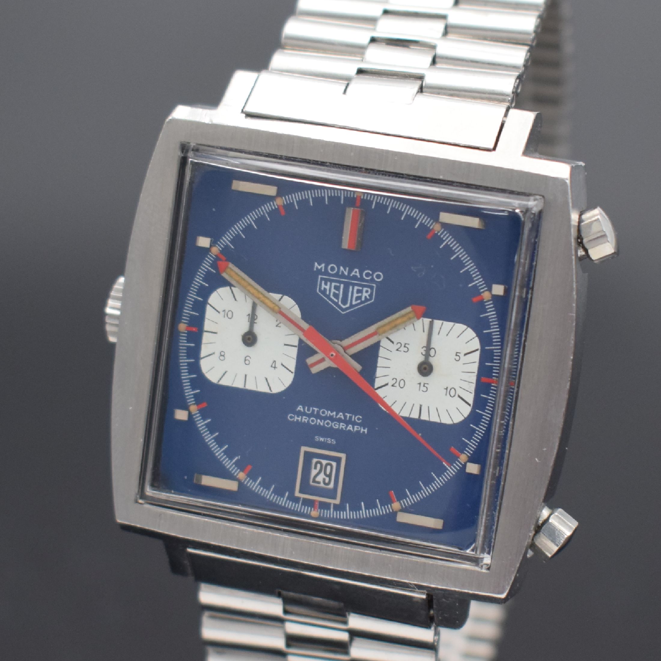 Detail a: HEUER Monaco "Steve McQueen" Herrenarmbanduhr mit Chronograph Referenz 1133, Schweiz um 1972, Automatik, Monocoque-Geh. in Stahl inkl. ...