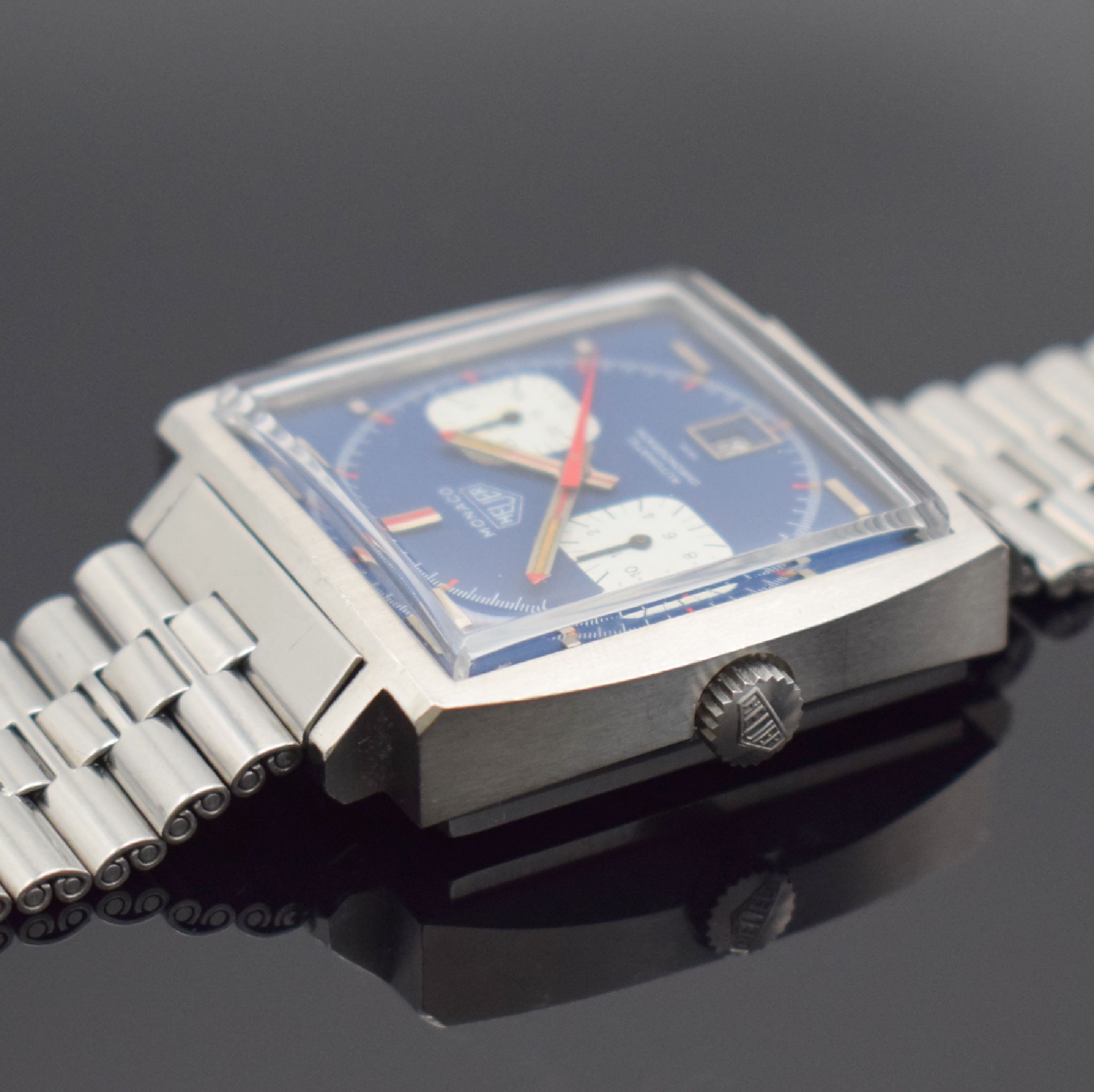 Detail c: HEUER Monaco "Steve McQueen" Herrenarmbanduhr mit Chronograph Referenz 1133, Schweiz um 1972, Automatik, Monocoque-Geh. in Stahl inkl. ...