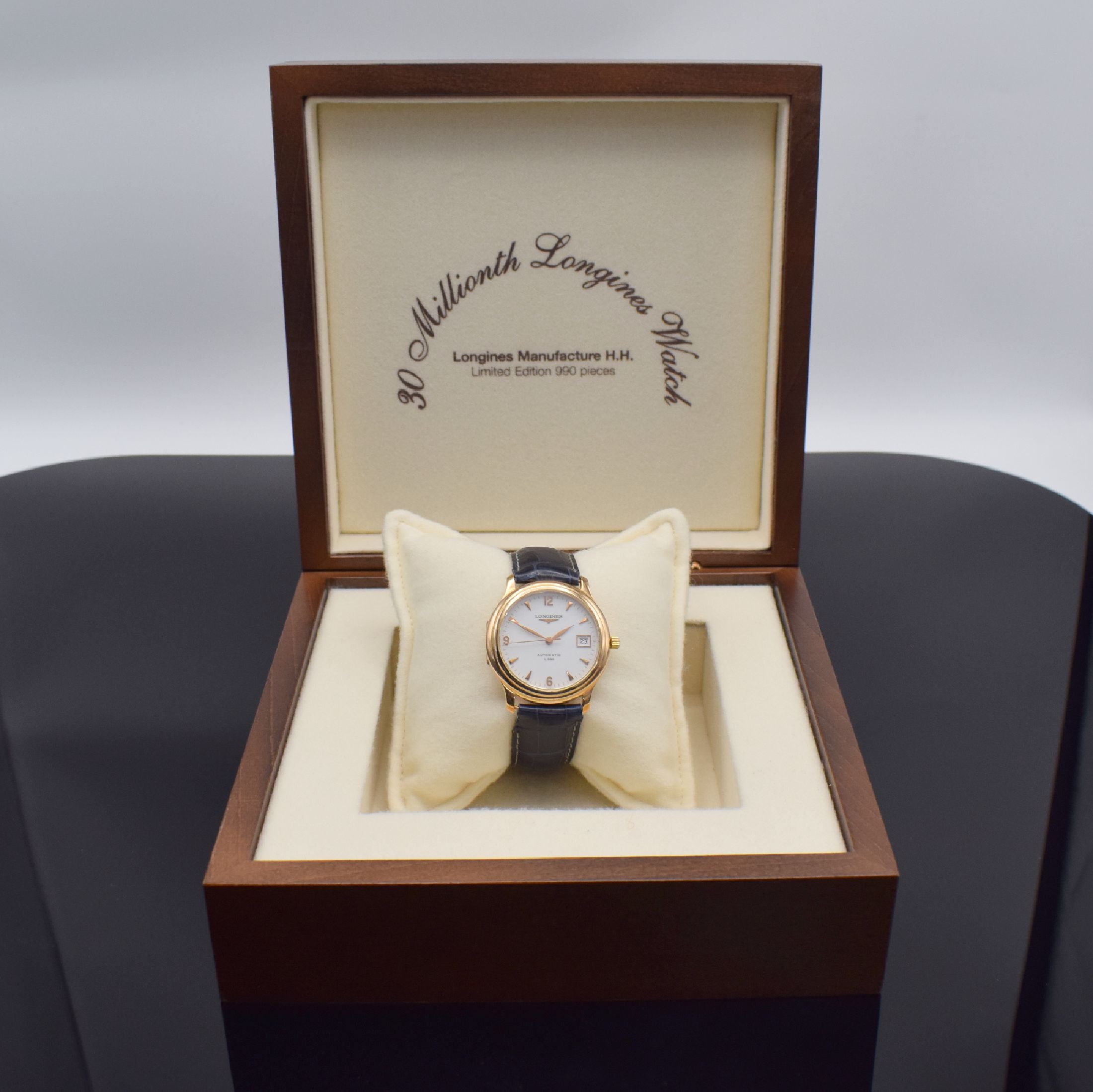 Detail i: LONGINES seltene, auf weltweit 300 Stück limitierte Herrenarmbanduhr in RG 750/000 Referenz L2.630.8.26.2, Automatik, herausgegeben 2001 anl. der 30 ...