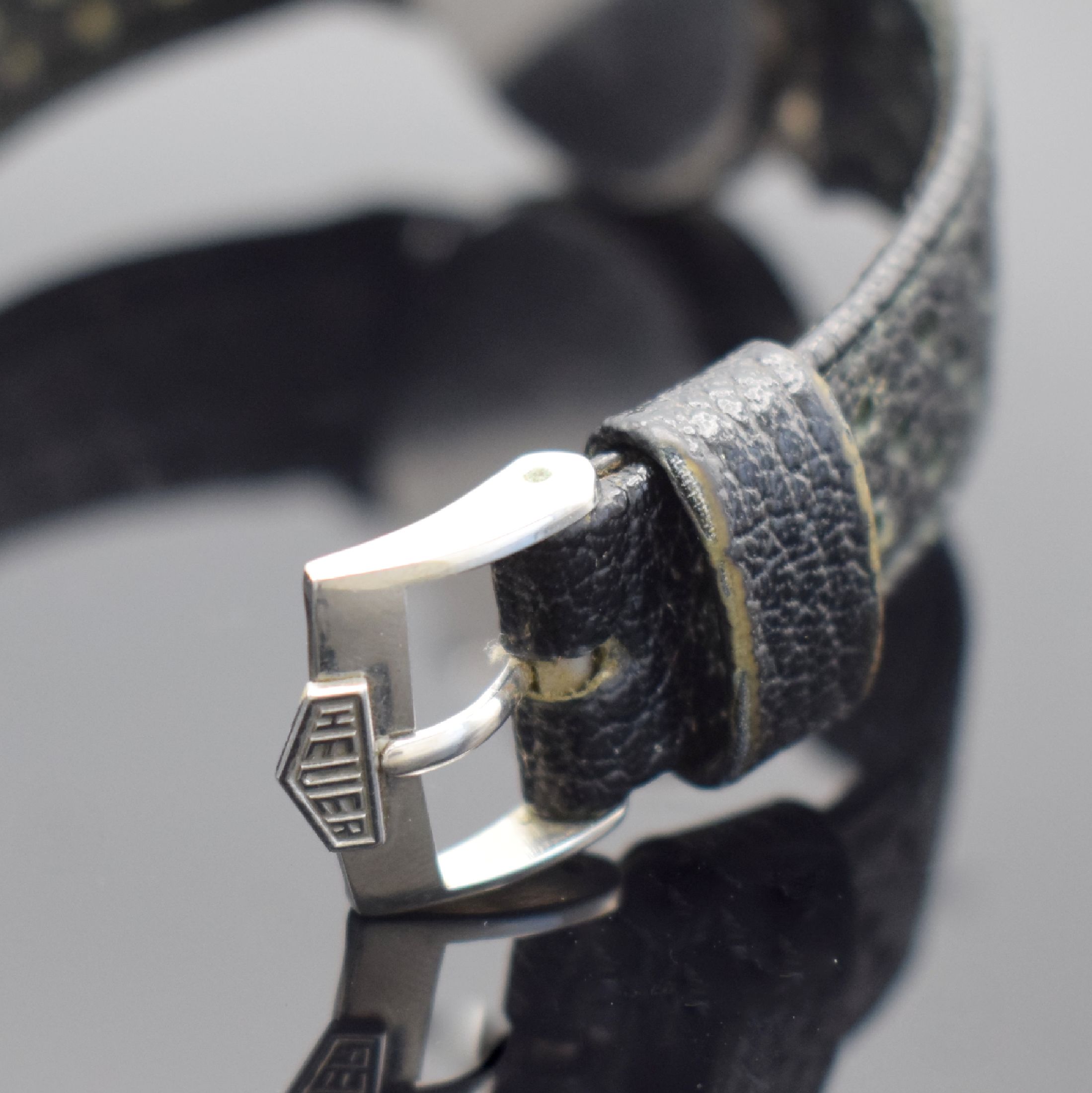 Detail b: HEUER seltener Armbandchronograph Referenz 73623, Schweiz um 1971, Handaufzug, Edelstahlgeh. inkl. Lederband m. Heuer Dornschl., Boden verschr., ...