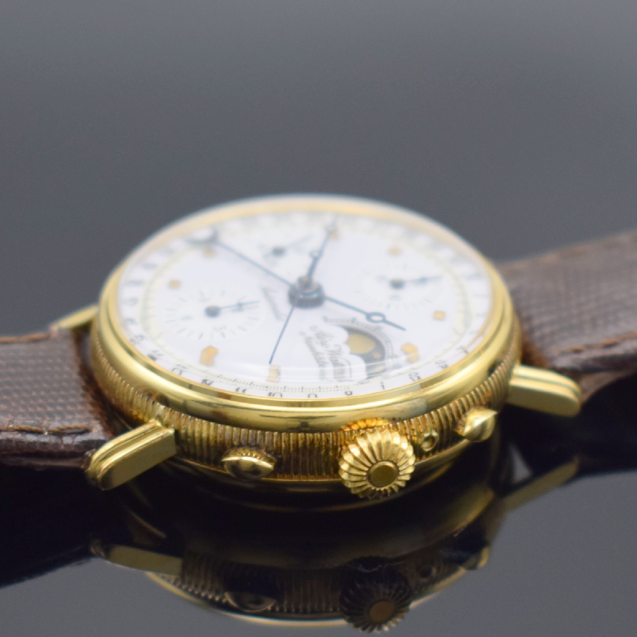 Detail b: AERO WATCH Neuchatel Herrenarmbanduhr mit Chronograph, Mondphase & Datum in GG 750/000, Schweiz um 1990, Automatik, 3-teil. Geh., Boden & Glasrand ...
