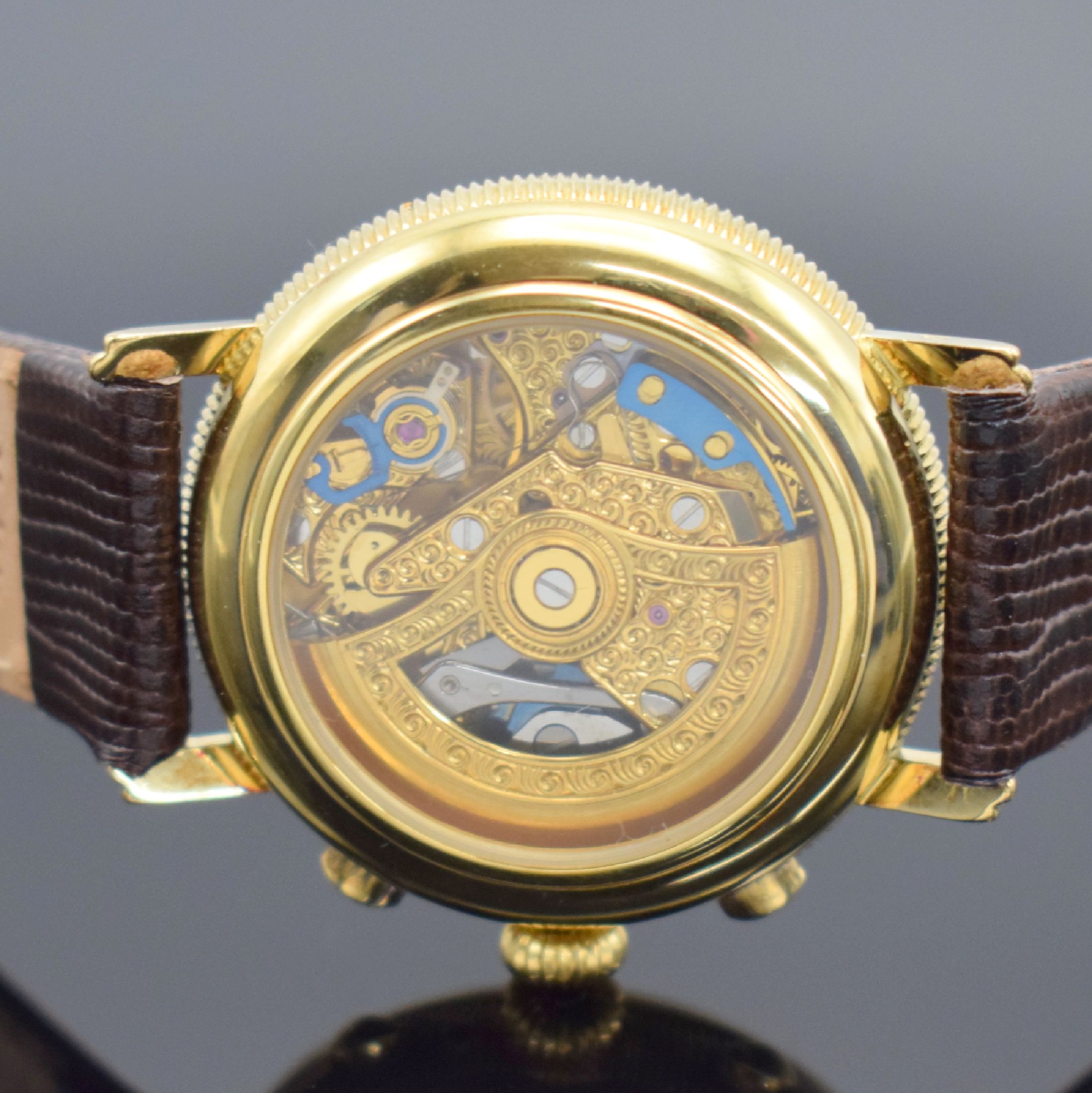 Detail d: AERO WATCH Neuchatel Herrenarmbanduhr mit Chronograph, Mondphase & Datum in GG 750/000, Schweiz um 1990, Automatik, 3-teil. Geh., Boden & Glasrand ...