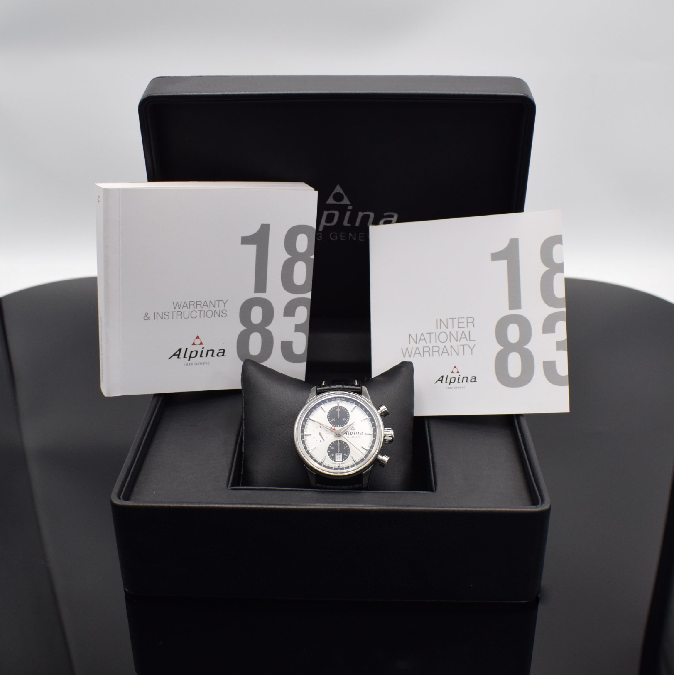 Detail e: ALPINA nahezu neuwertiger Armbandchronograph Alpiner Referenz AL-750X4E6, Automatik, Schweiz um 2015, Edelstahlgeh. inkl. orig. Lederband m. orig. ...