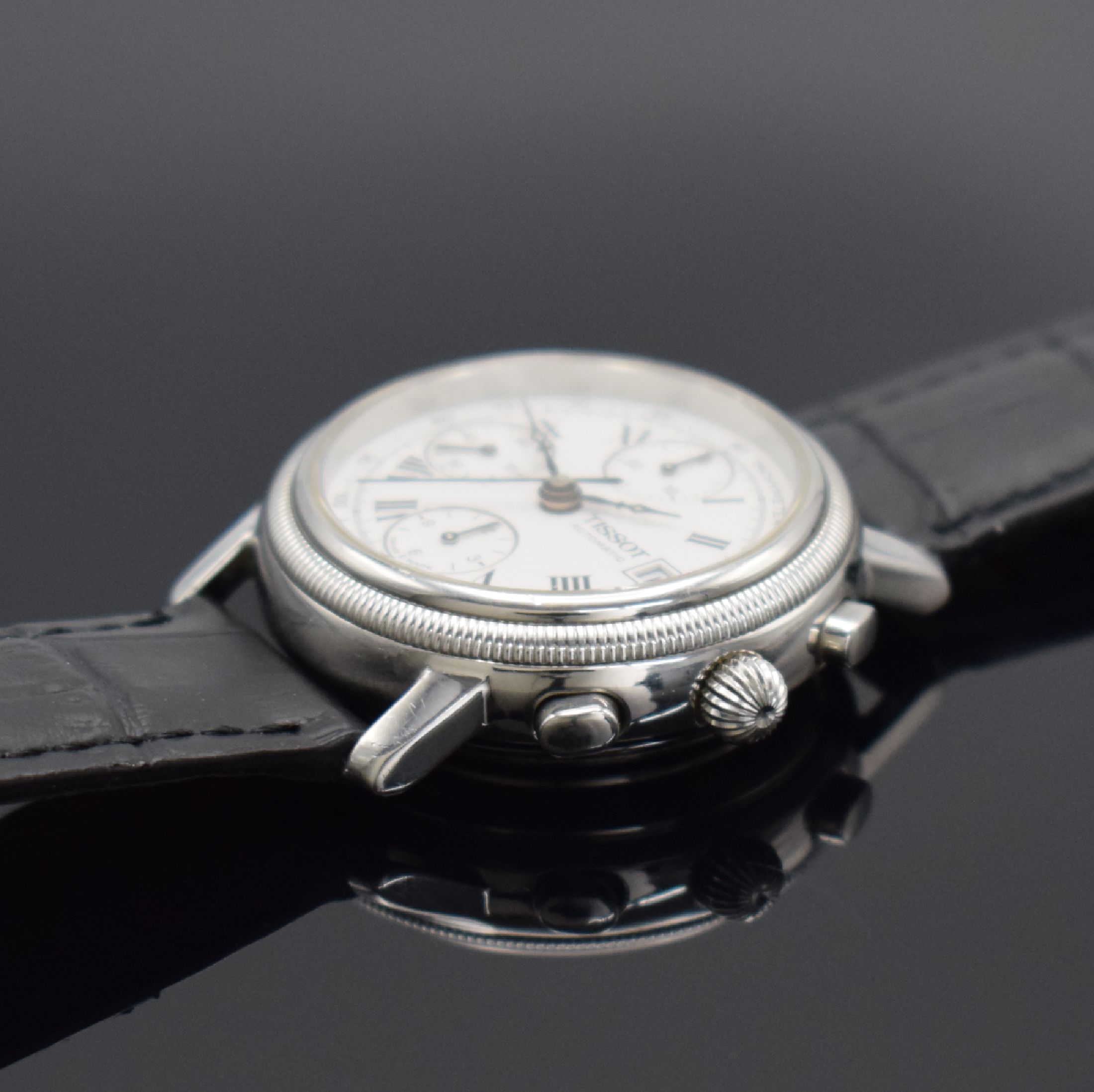 Detail b: TISSOT Armbandchronograph, Automatik, Schweiz um 2000, Edelstahlgeh. beids. vergl., Boden aufgedr., emailfarb. Strukturzifferbl. m. röm. Std., 30 ...