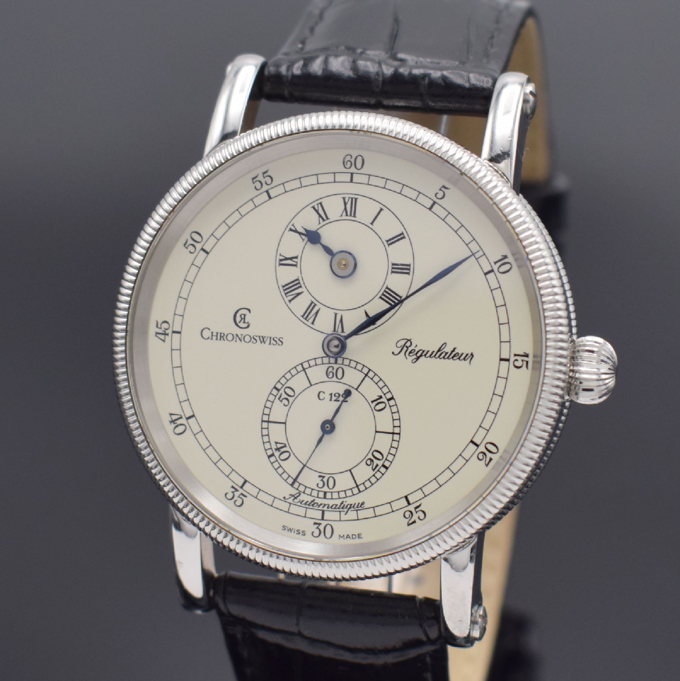 Detail a: CHRONOSWISS Regulateur Herrenarmbanduhr in Stahl Referenz CH 1223, Schweiz um 2000, Automatik, beids. vergl. Geh. inkl. Lederband m. orig. Dornschl., ...