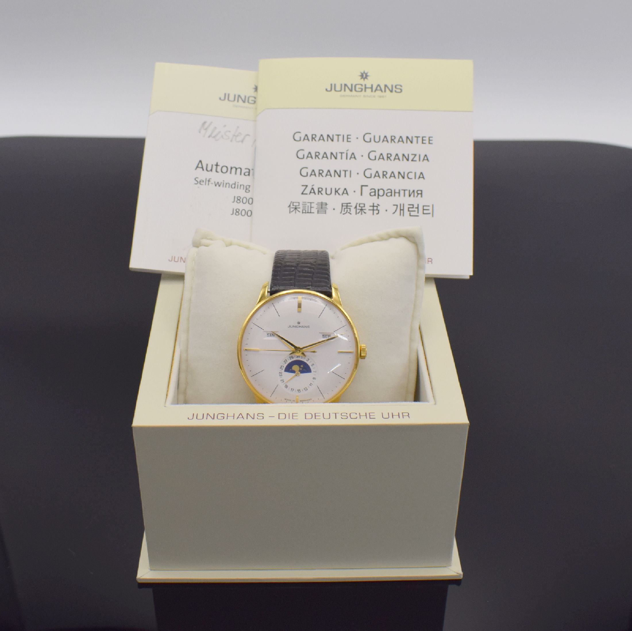 Detail f: JUNGHANS Meister Kalender Herrenarmbanduhr Referenz 027/7202.00, Automatik, verg. Edelstahlgeh. beids. verglast, Boden 5-fach verschr., vers. ...
