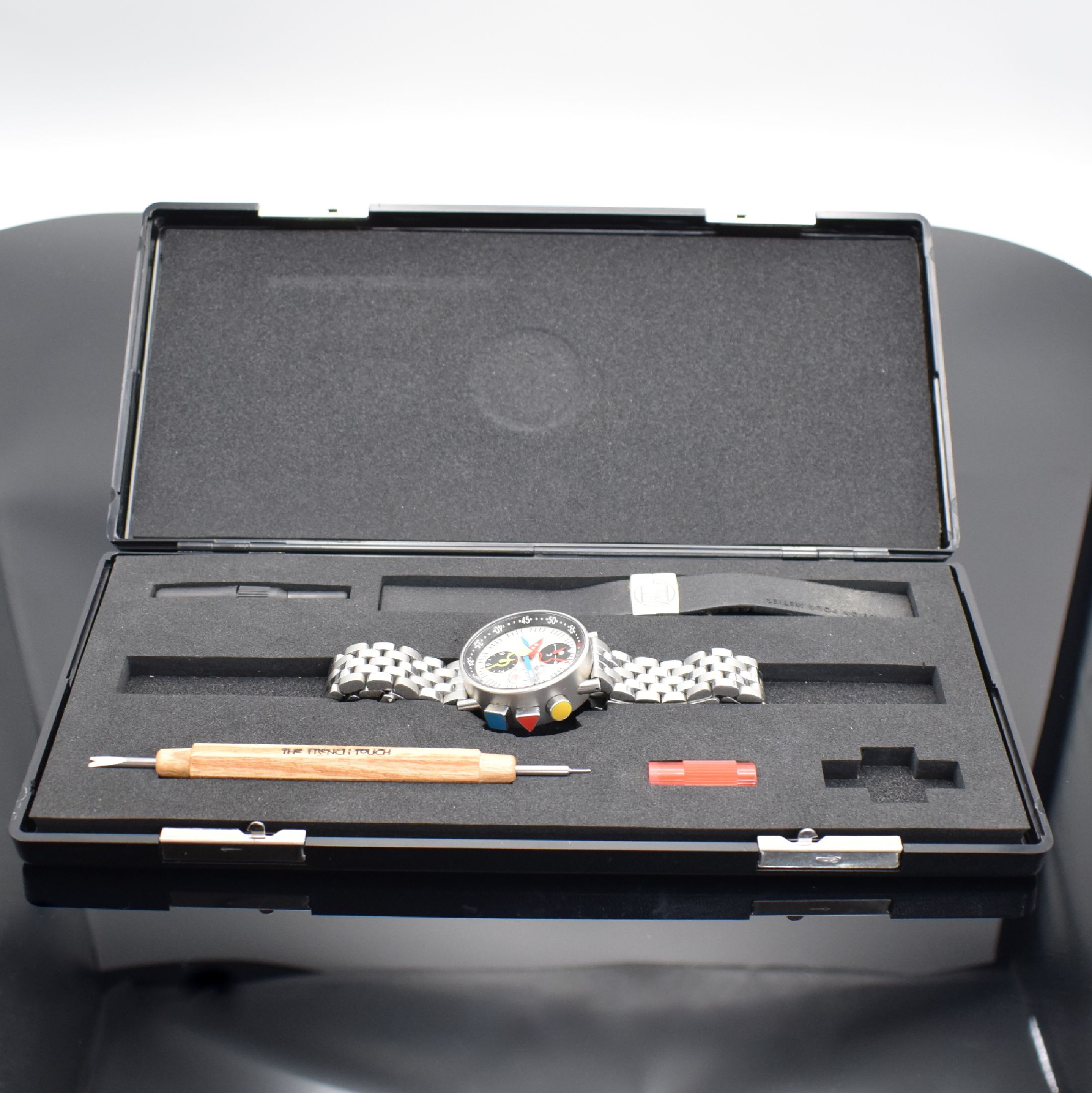 Detail f: ALAIN SILBERSTEIN KRONO BAUHAUS auf 999 Stück limitierter Armbandchronograph, Automatik, Schweiz/Frankreich um 1999, Edelstahlgeh. inkl. orig. ...