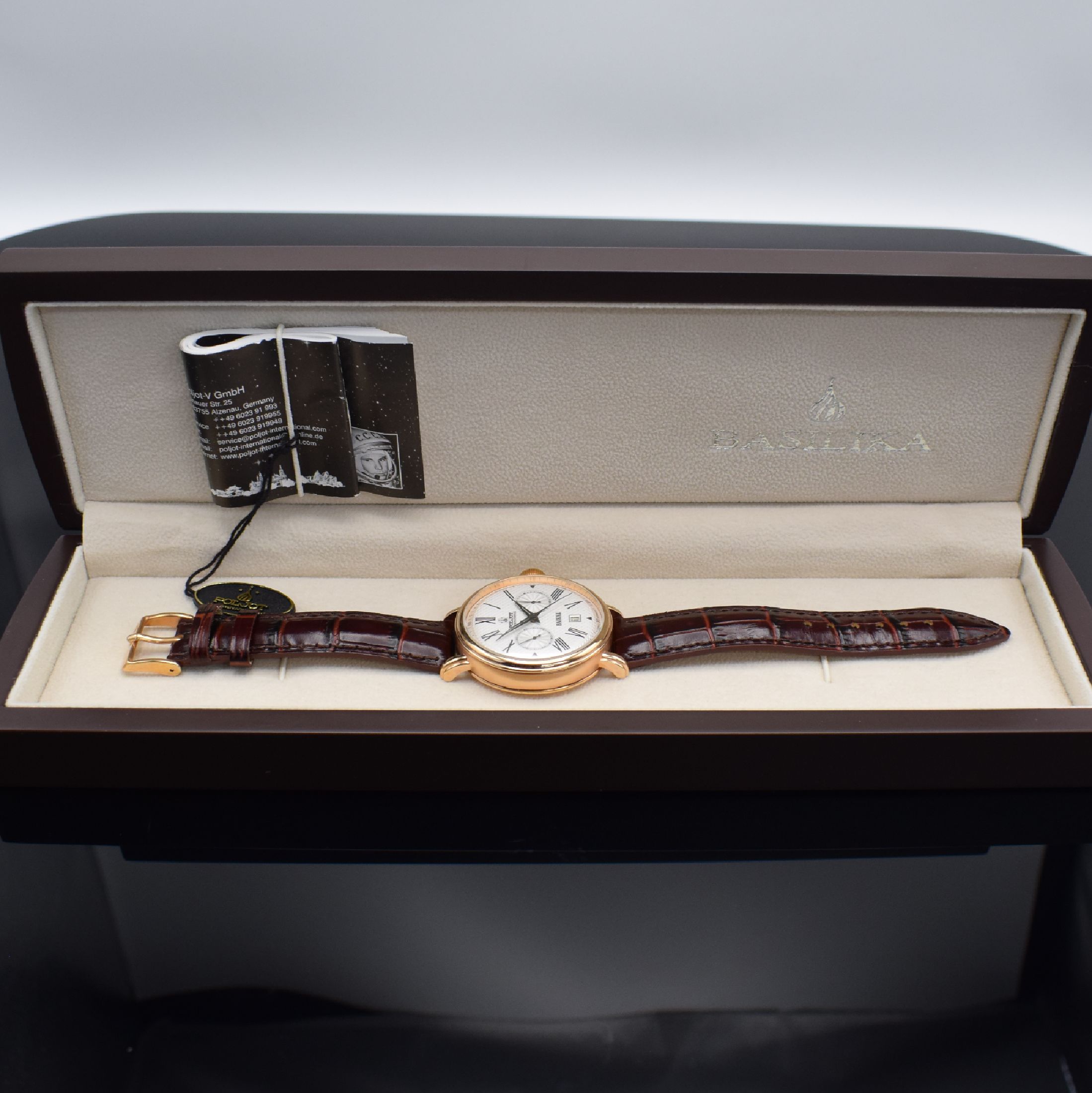 Detail e: POLJOT Armbandchronograph Modell Baikal, Handaufzug, verg. Edelstahlgeh. inkl. orig. Lederband m. orig. Dornschl., beids. vergl., Boden verschr., ...