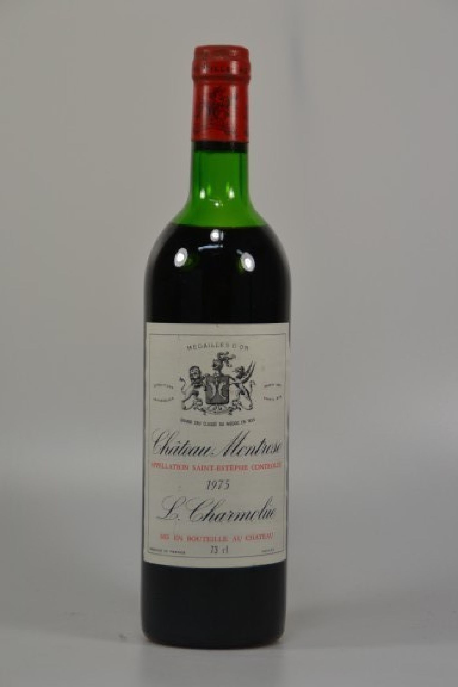 1 Flasche 1975 Chateau Montrose, Saint -Estephe, 730ml, Upper Mid Shoulder, unverkostet