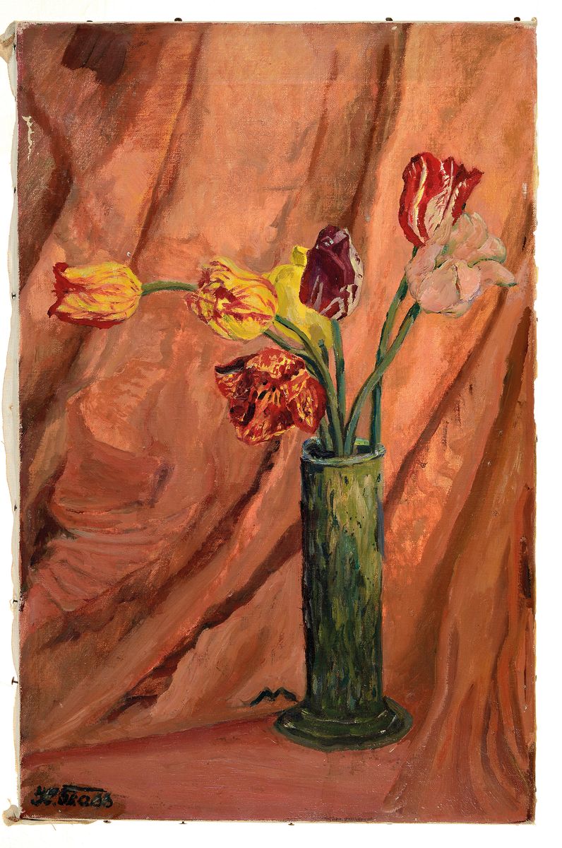 Herbert Grass, 1886 Mannheim -1978 Heidelberg, Blumenstillleben mit Tulpen vor rotem Vorhang, links unten signiert und datiert wohl 1942, Öl/Lwd, ...